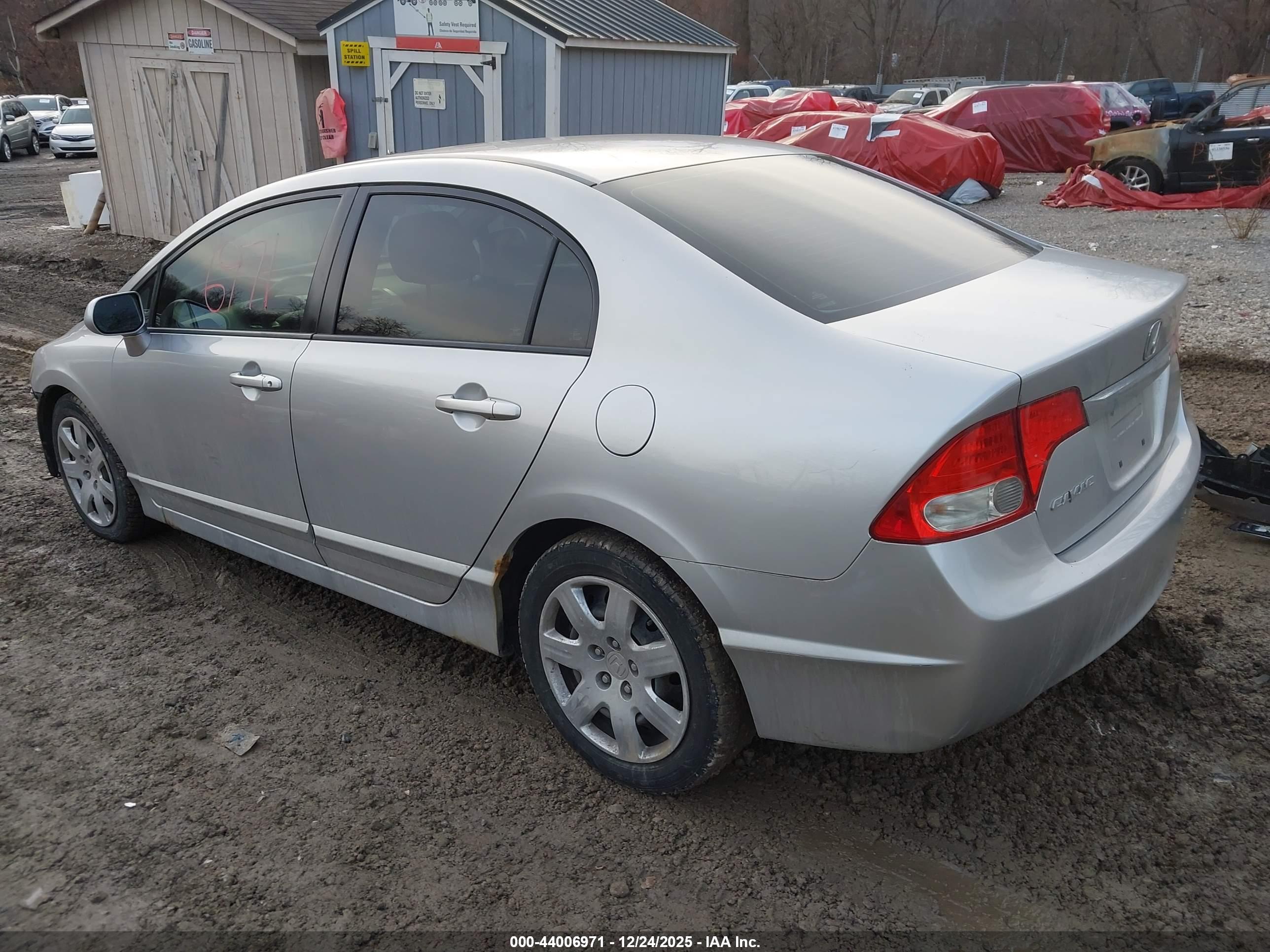 HONDA CIVIC image 3