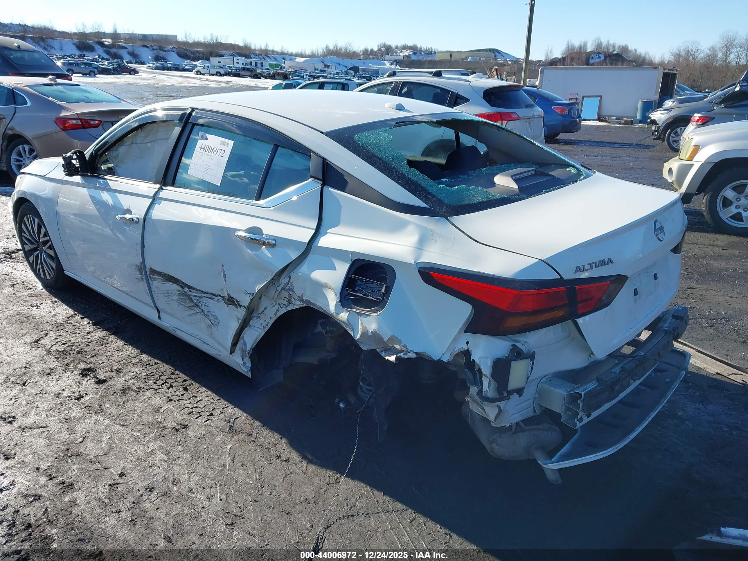 NISSAN ALTIMA image 3
