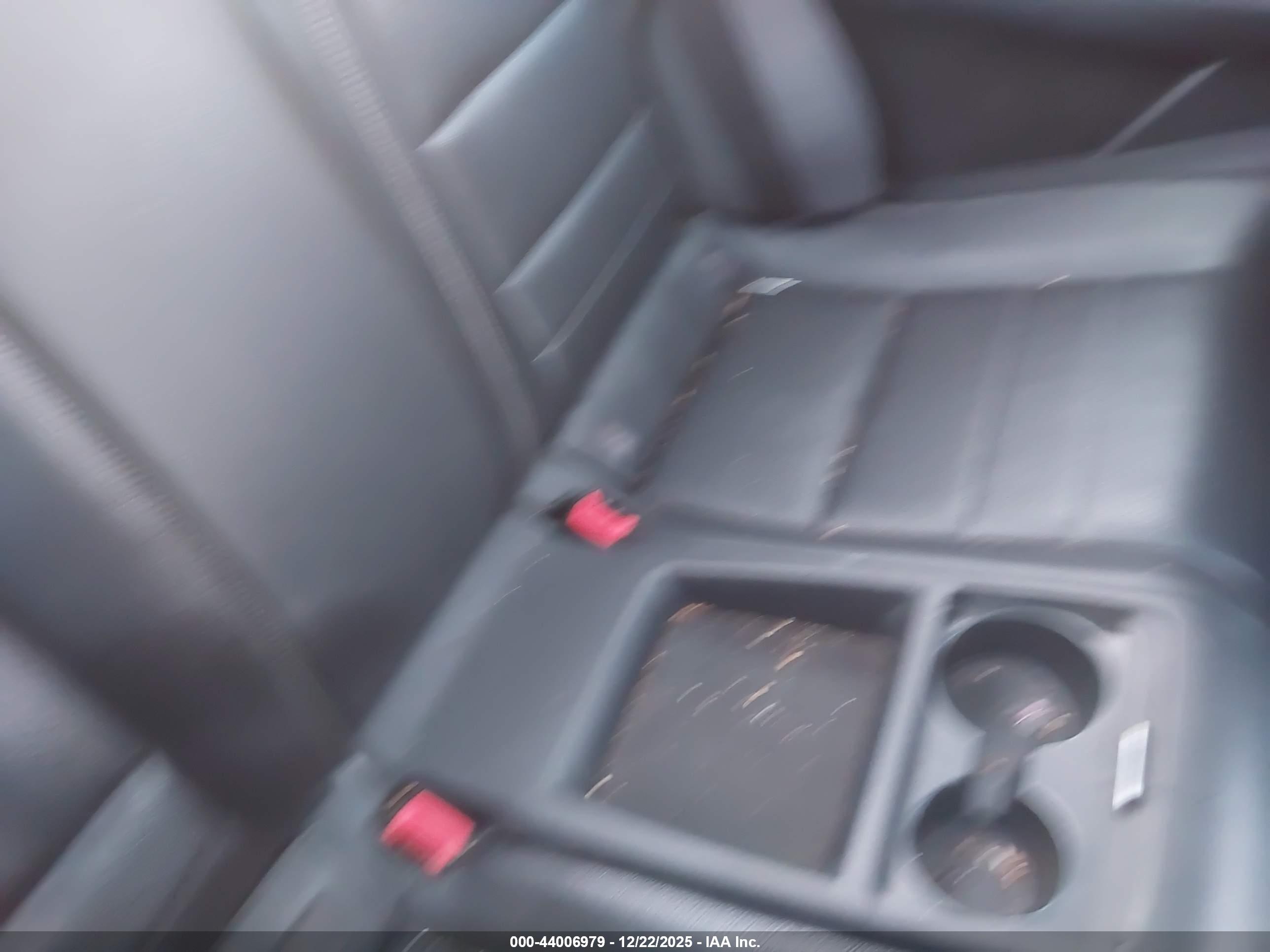 MERCEDES-BENZ C image 8