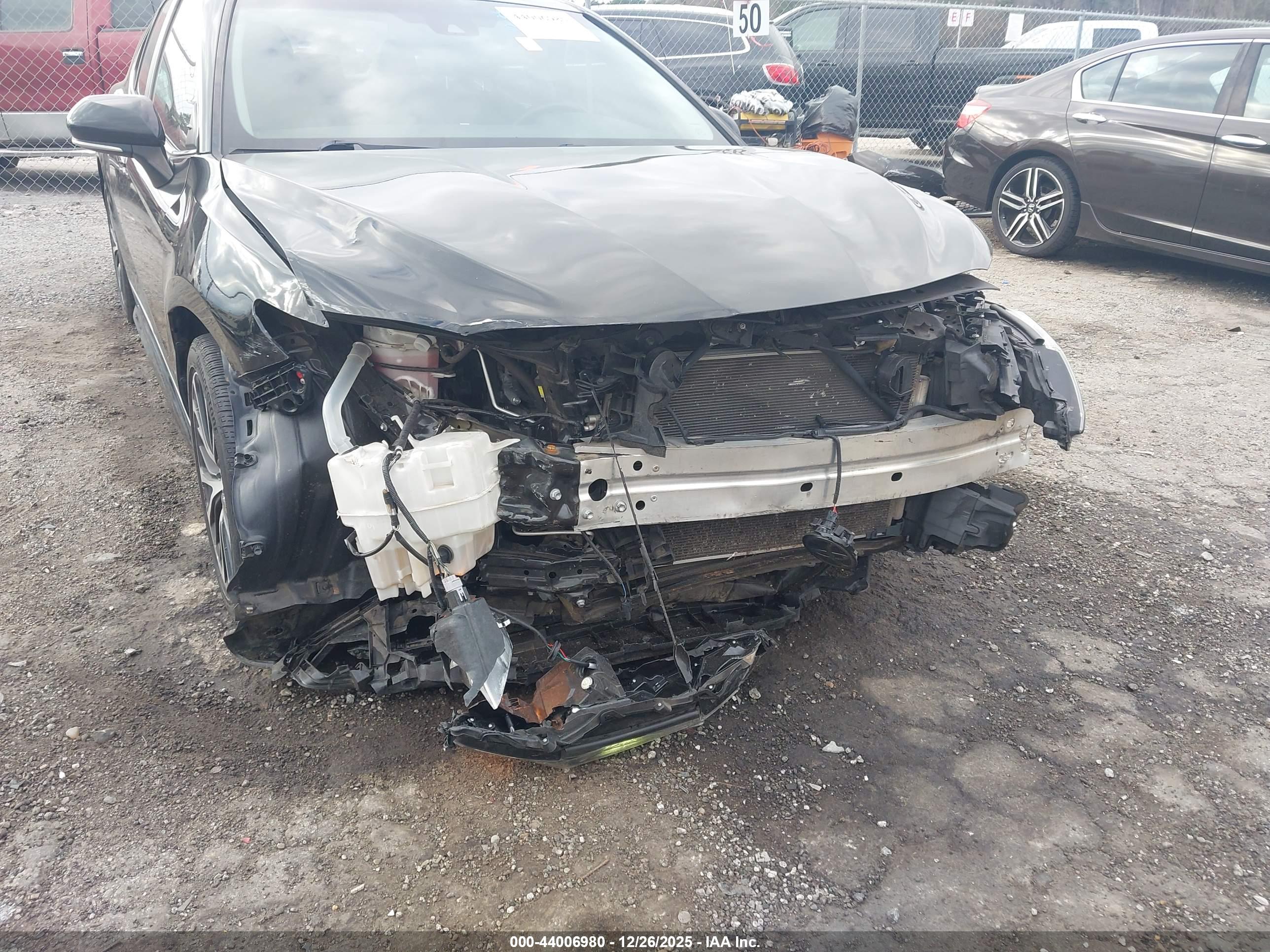 TOYOTA CAMRY image 6
