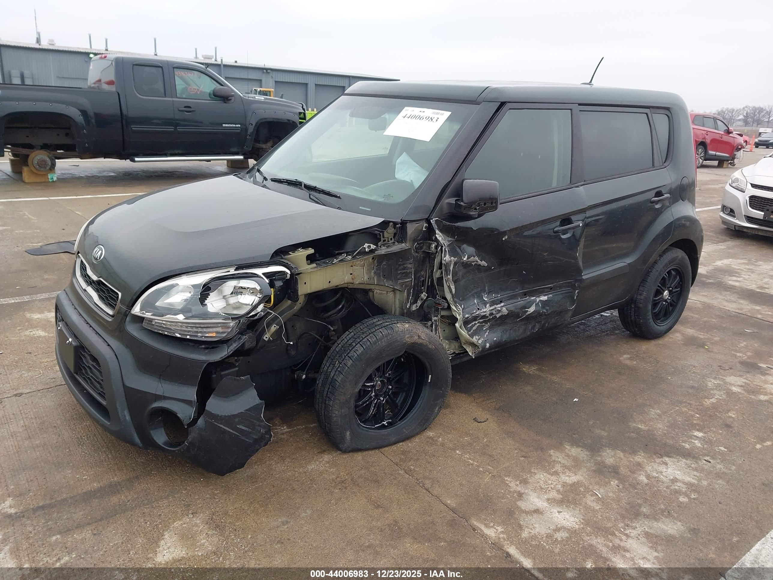 KIA SOUL image 2