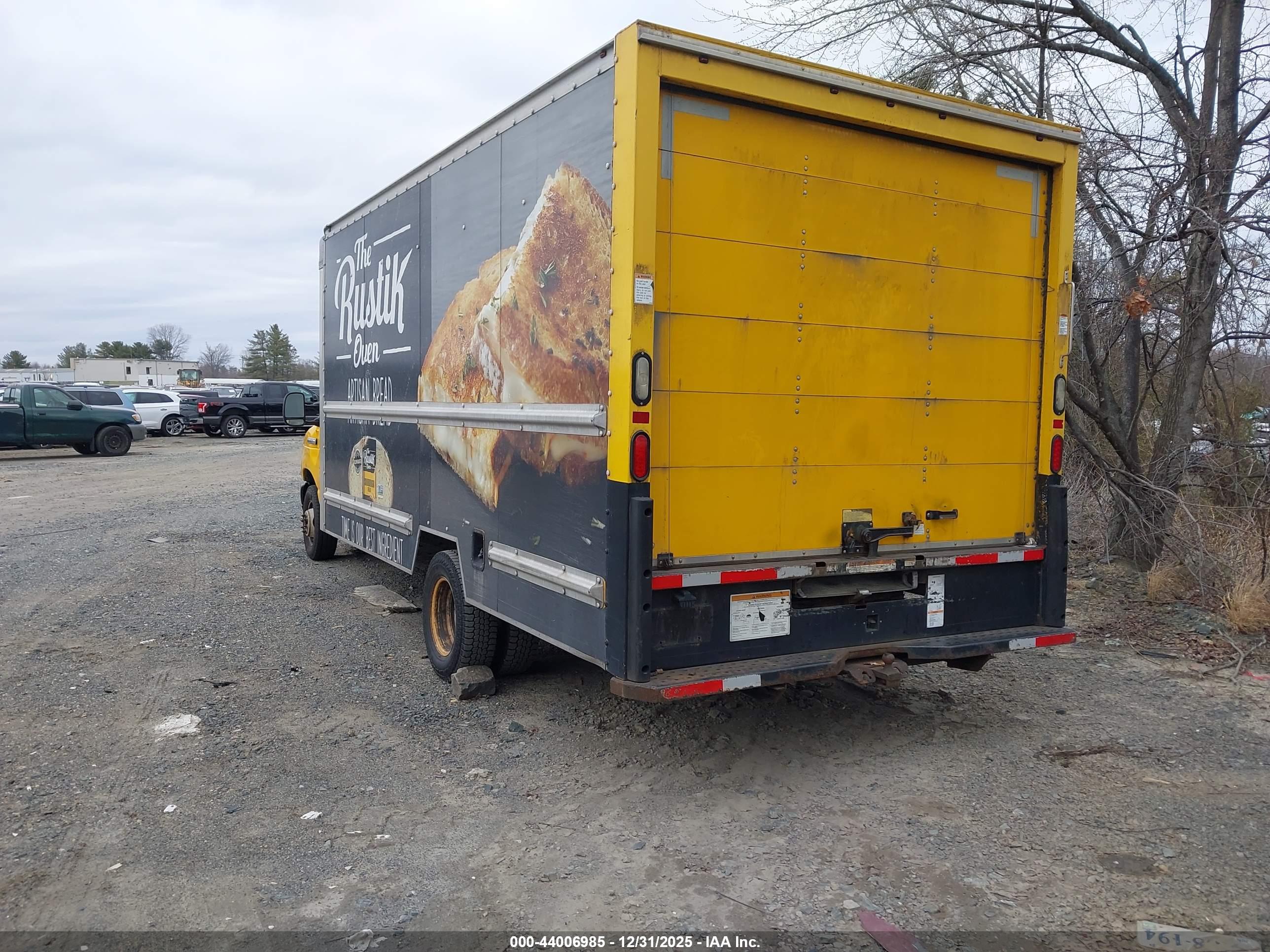 FORD E-350 image 3
