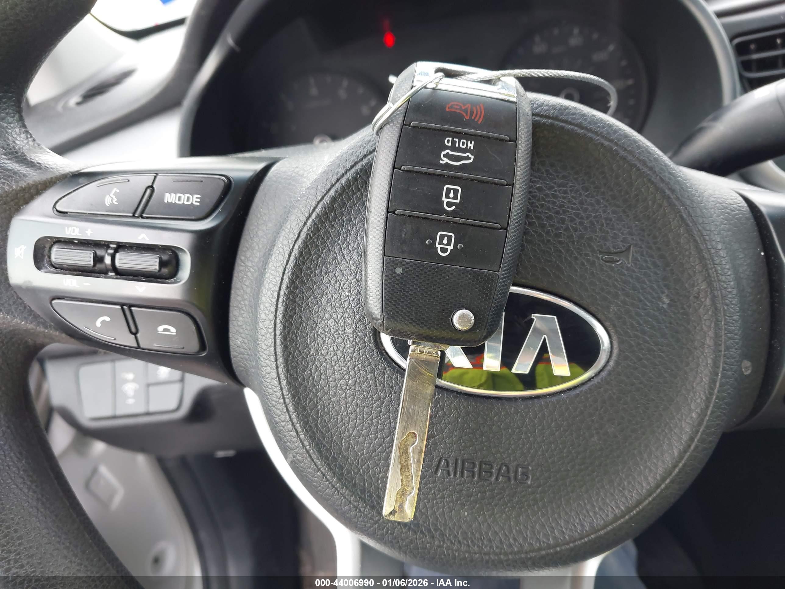 KIA RIO image 11