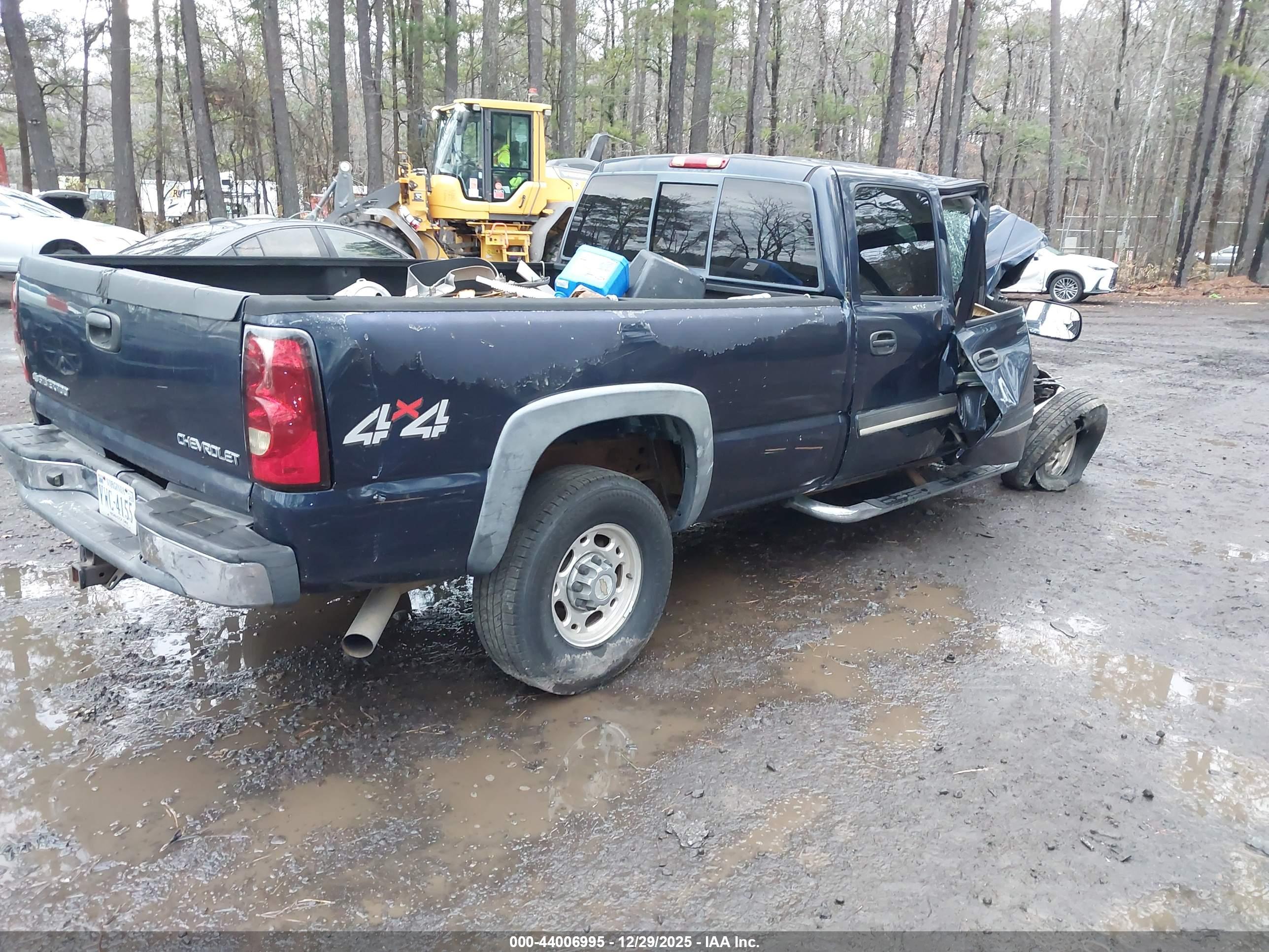 CHEVROLET SILVERADO image 4