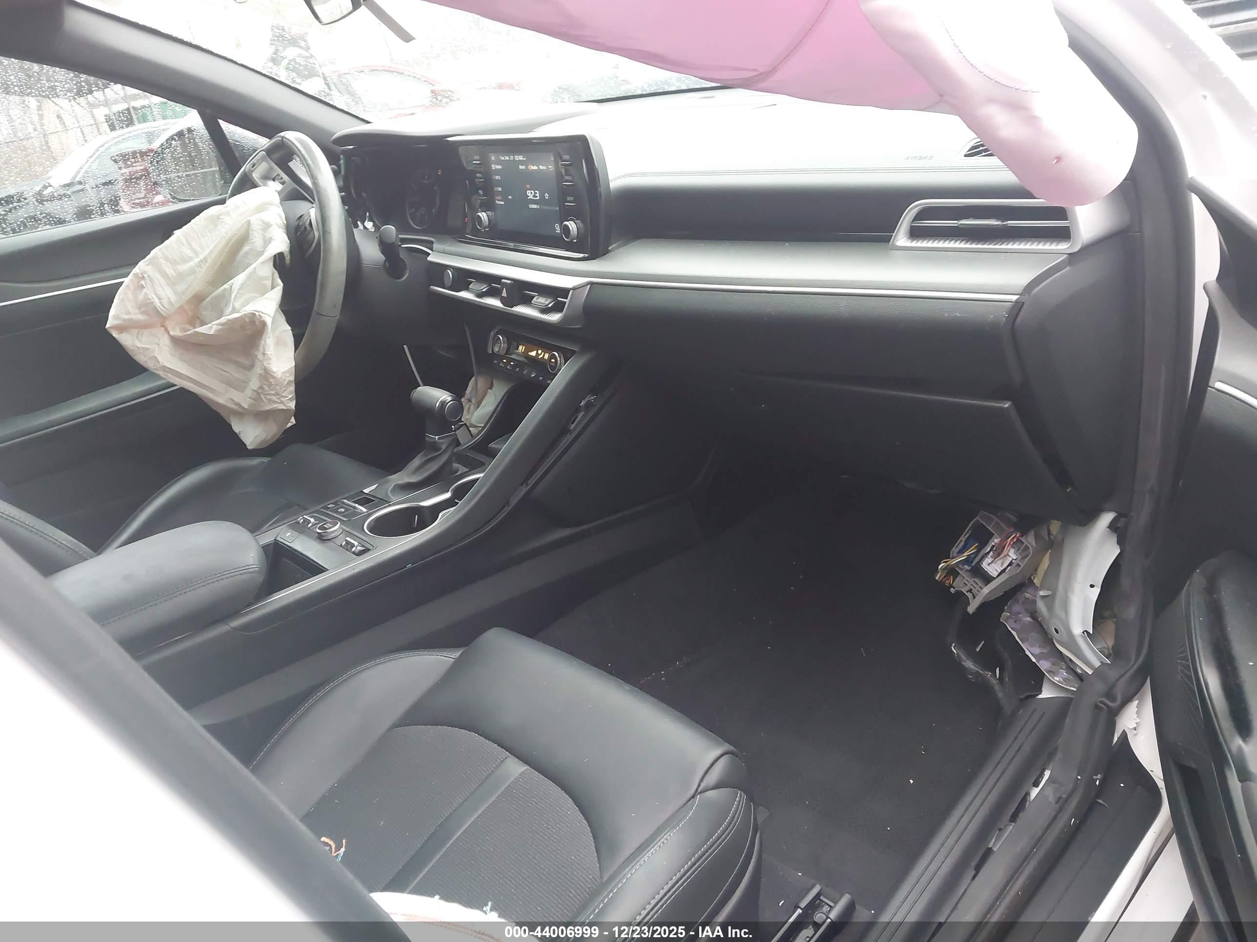 KIA K5 image 5