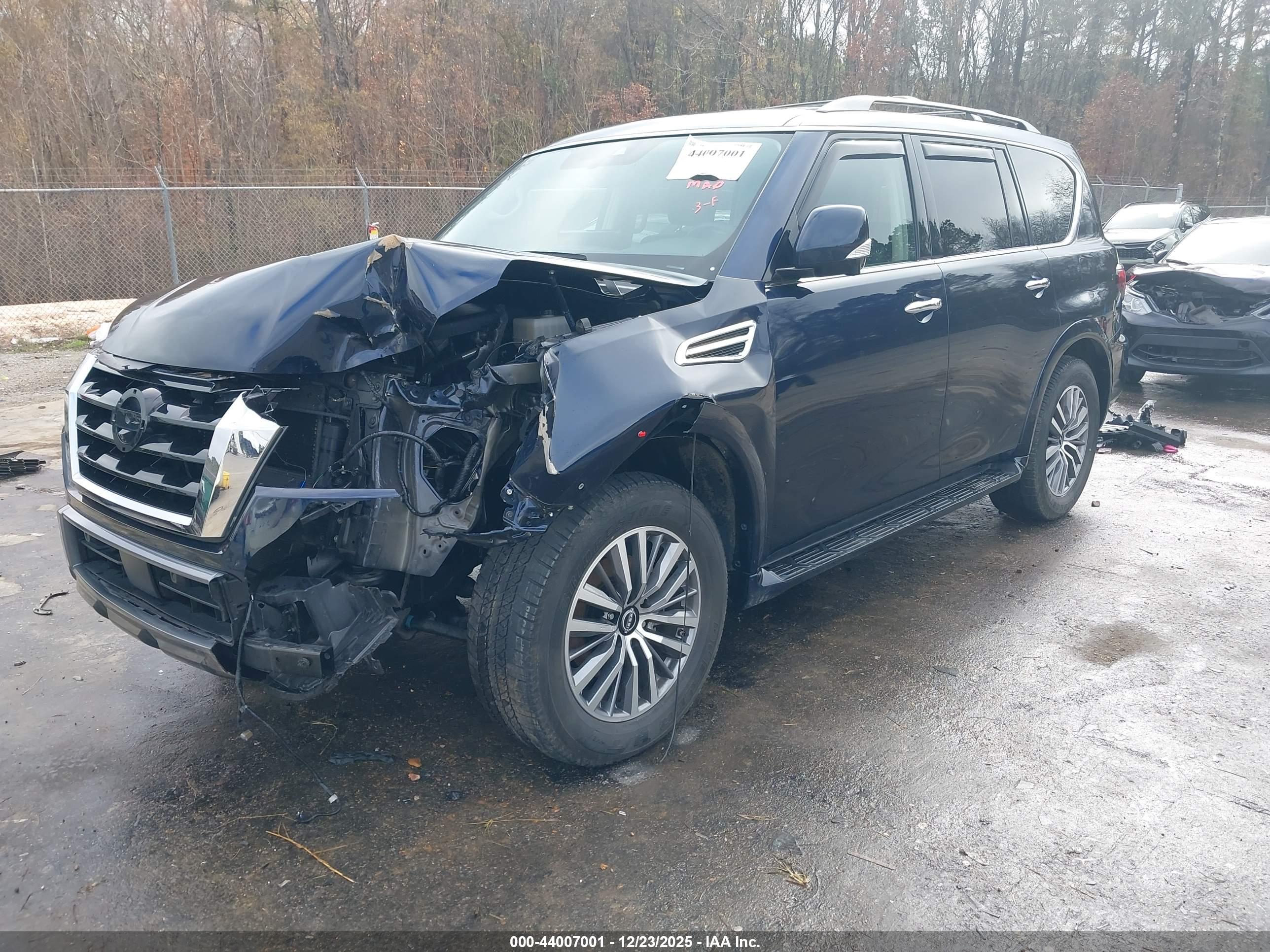 NISSAN ARMADA image 2