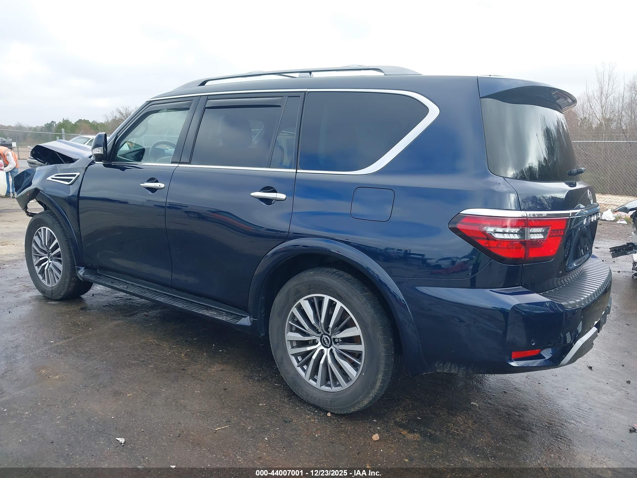 NISSAN ARMADA image 3