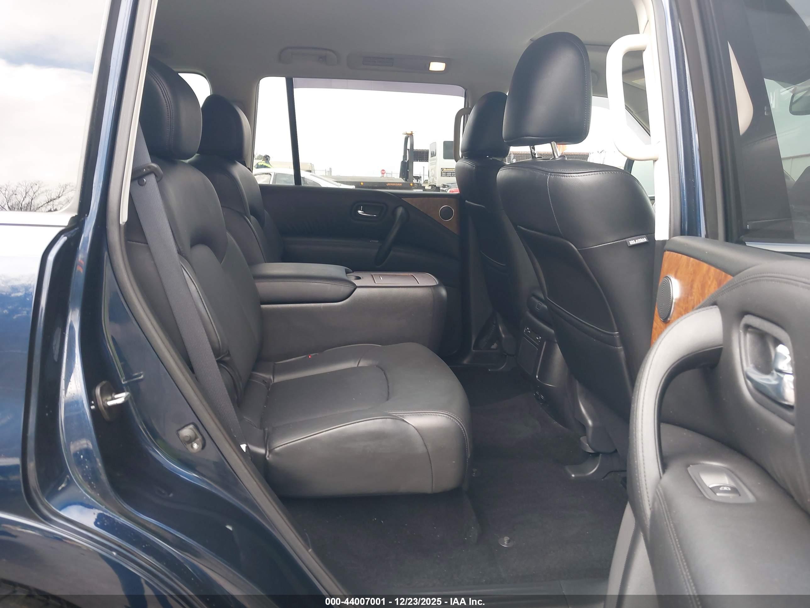NISSAN ARMADA image 8