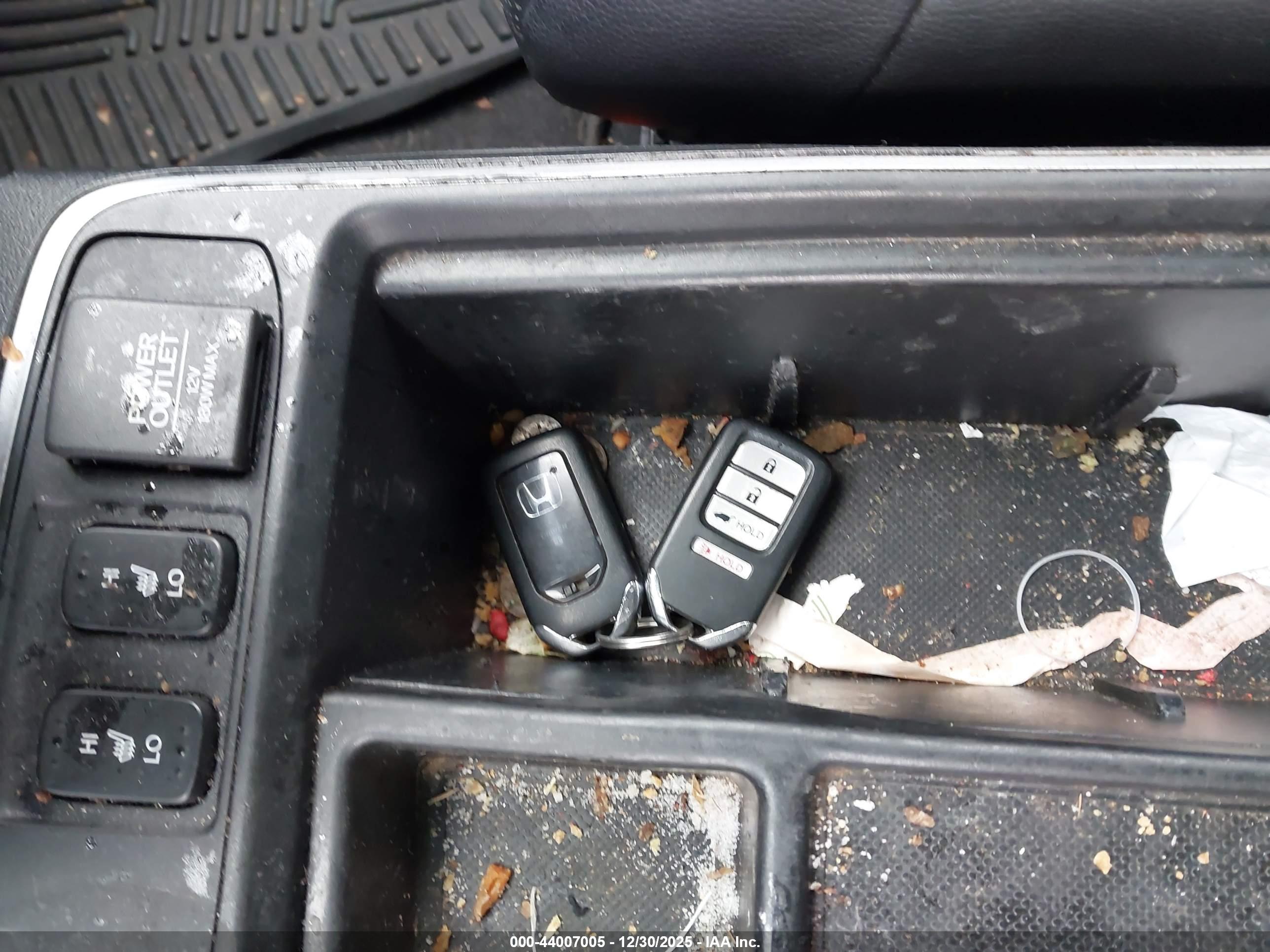 HONDA CR-V image 11