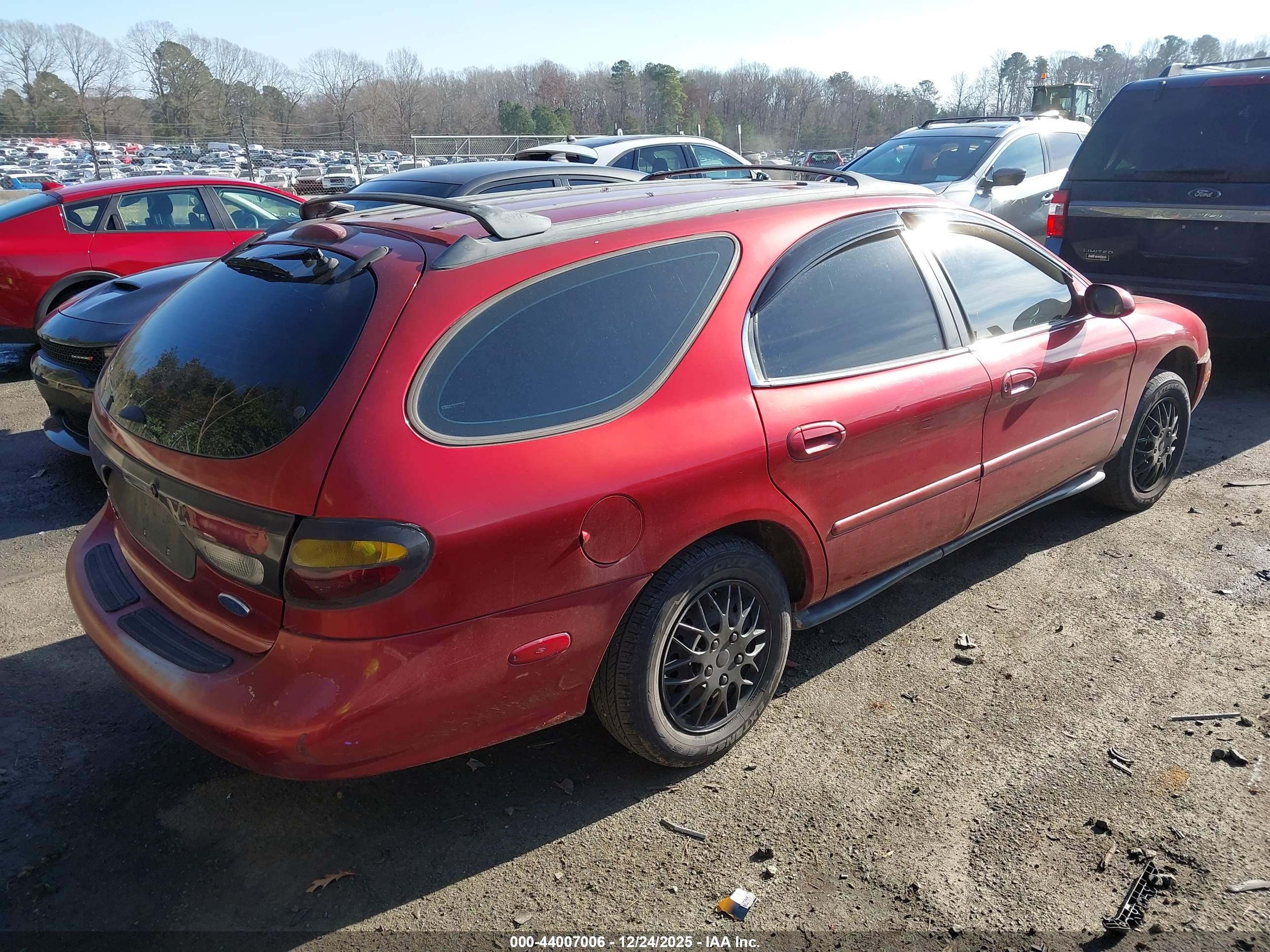 FORD TAURUS image 4