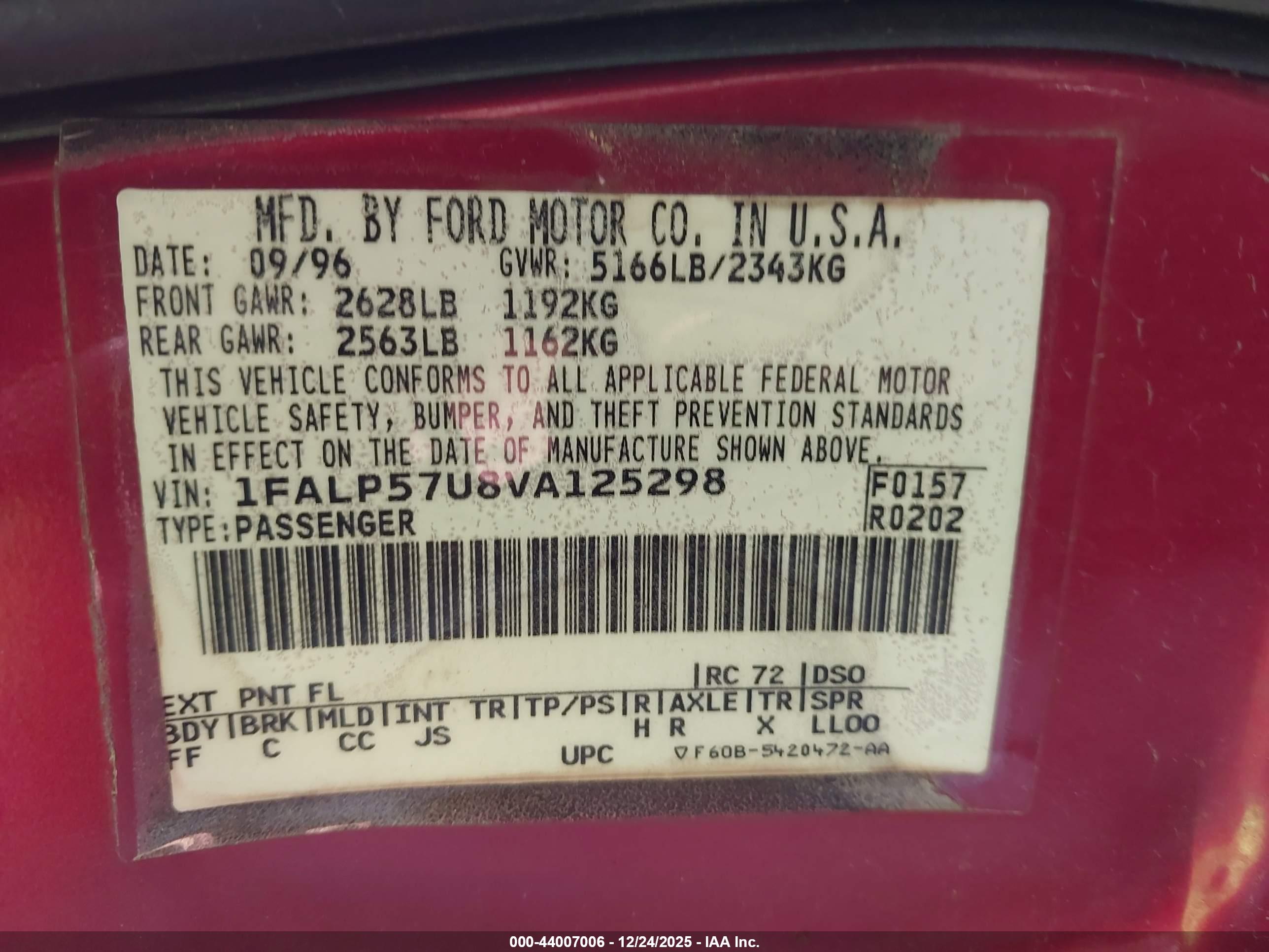 FORD TAURUS image 9