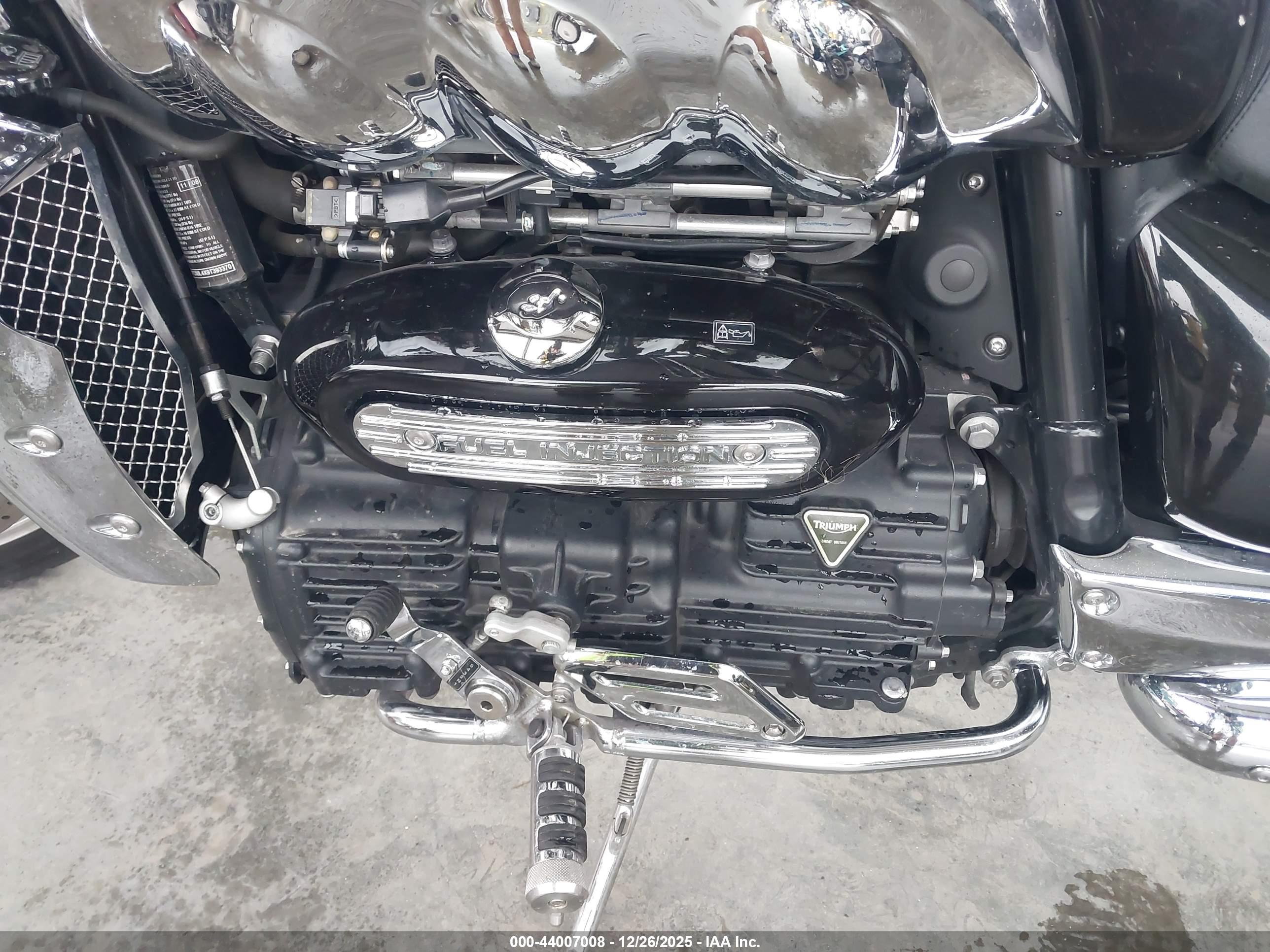 TRIUMPH MOTORCYCLE image 9