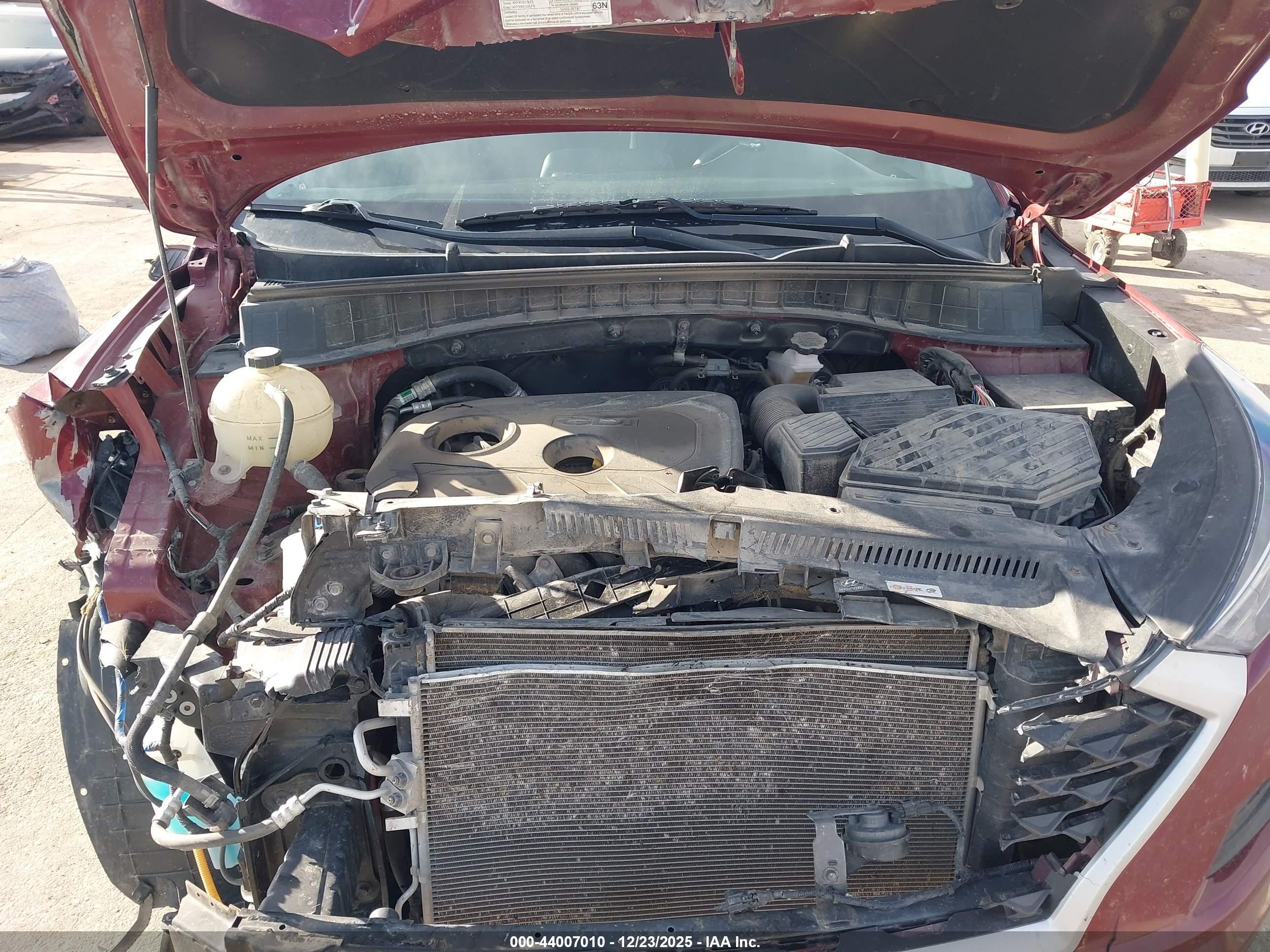 HYUNDAI TUCSON image 10