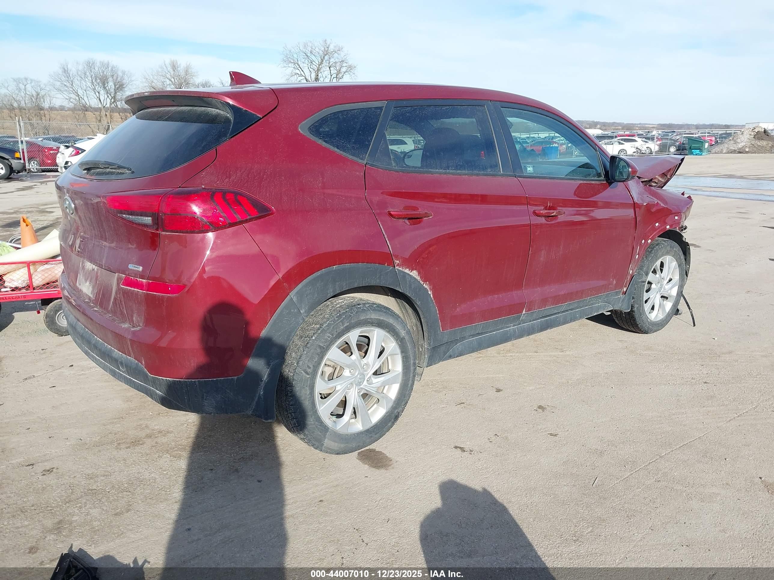 HYUNDAI TUCSON image 4