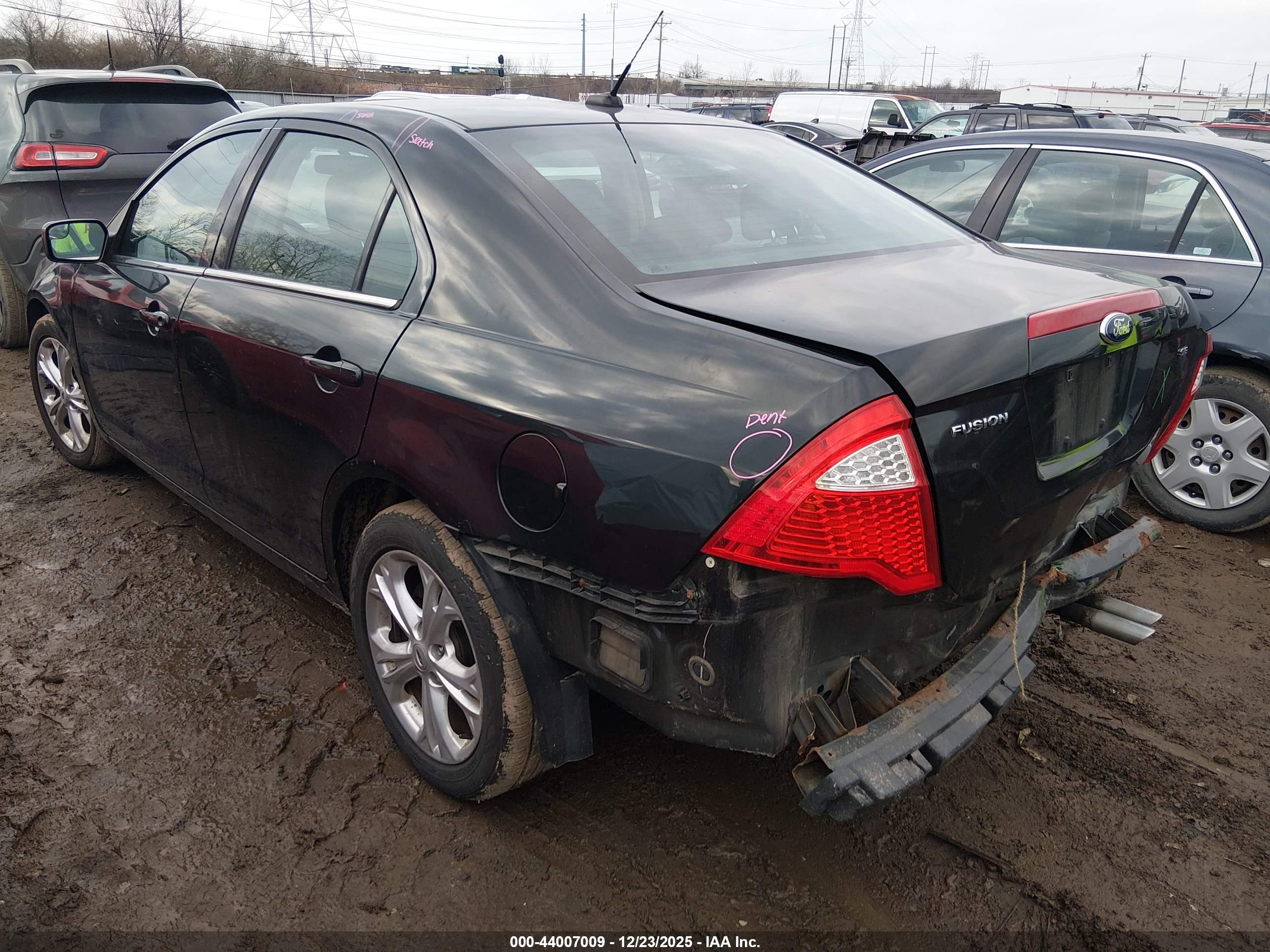 FORD FUSION image 3