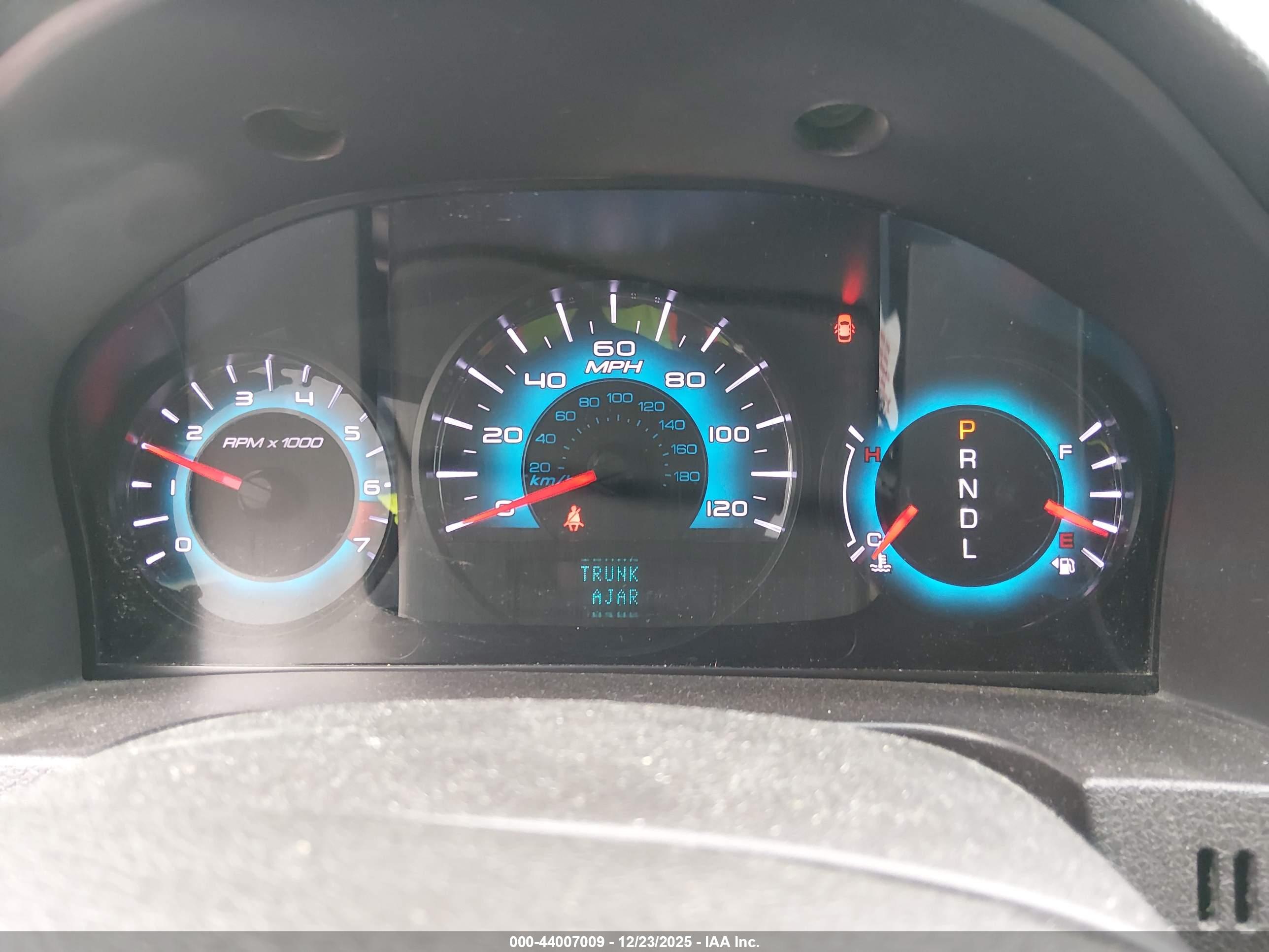 FORD FUSION image 7