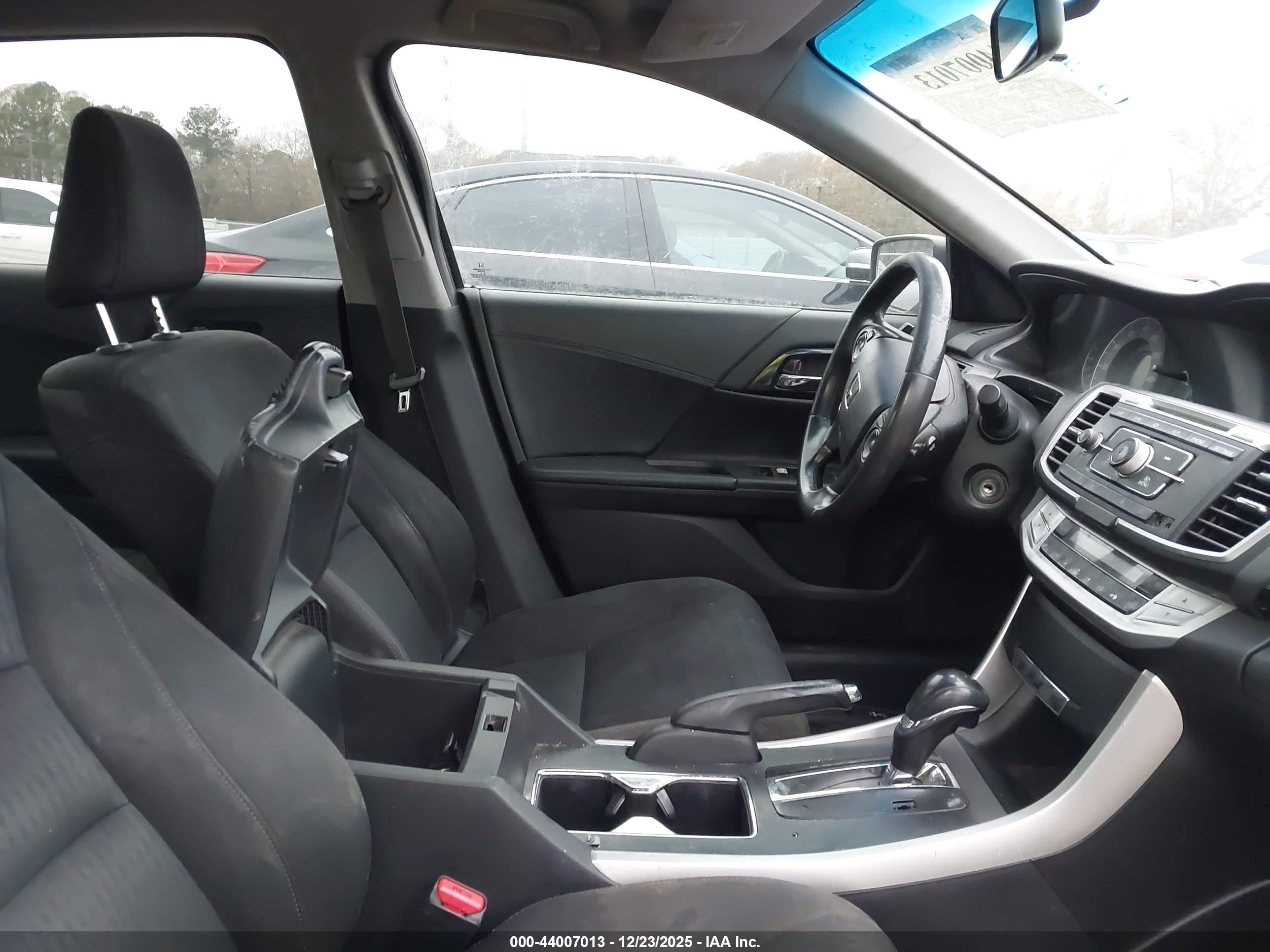 HONDA ACCORD image 5