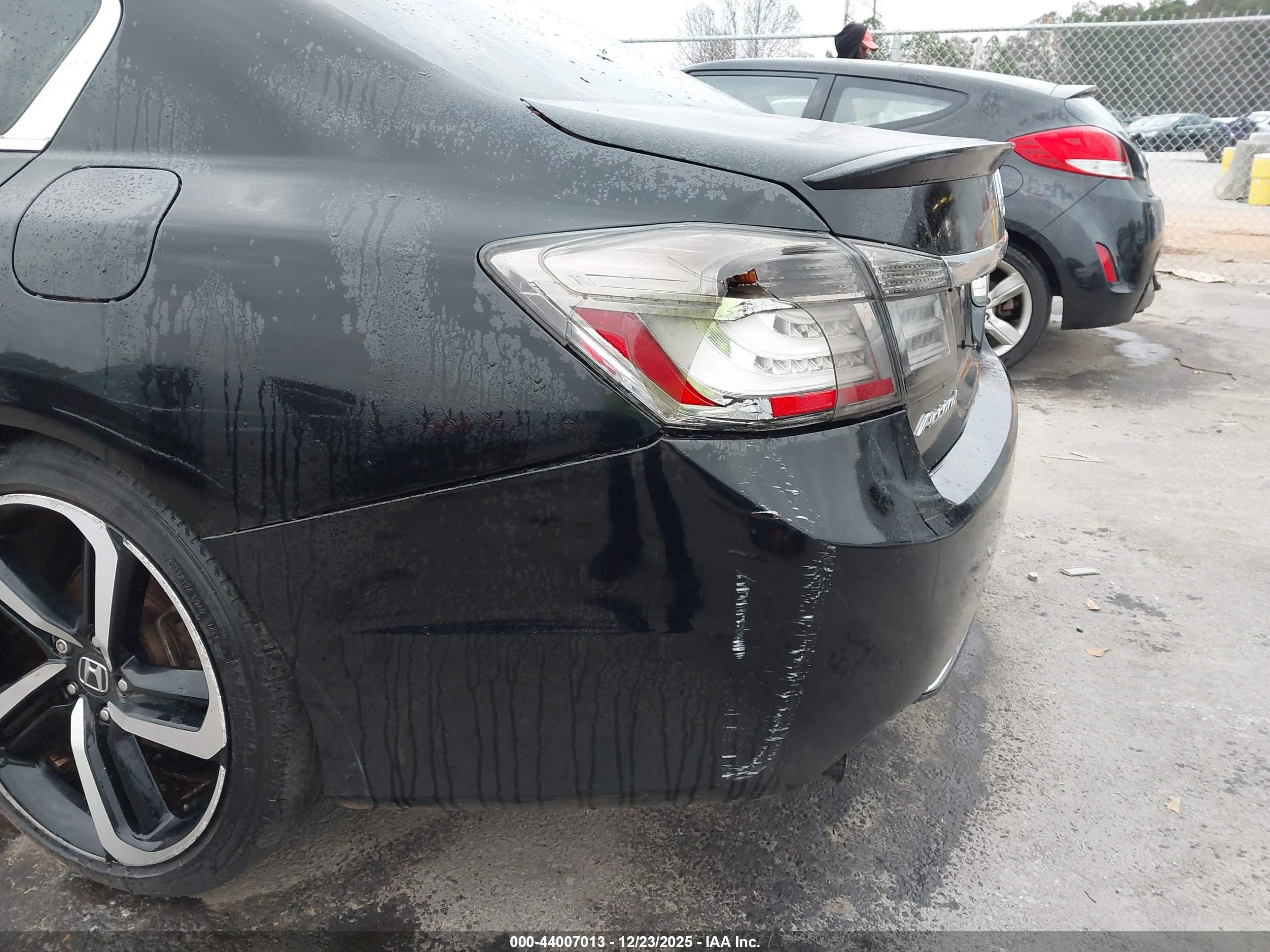 HONDA ACCORD image 6
