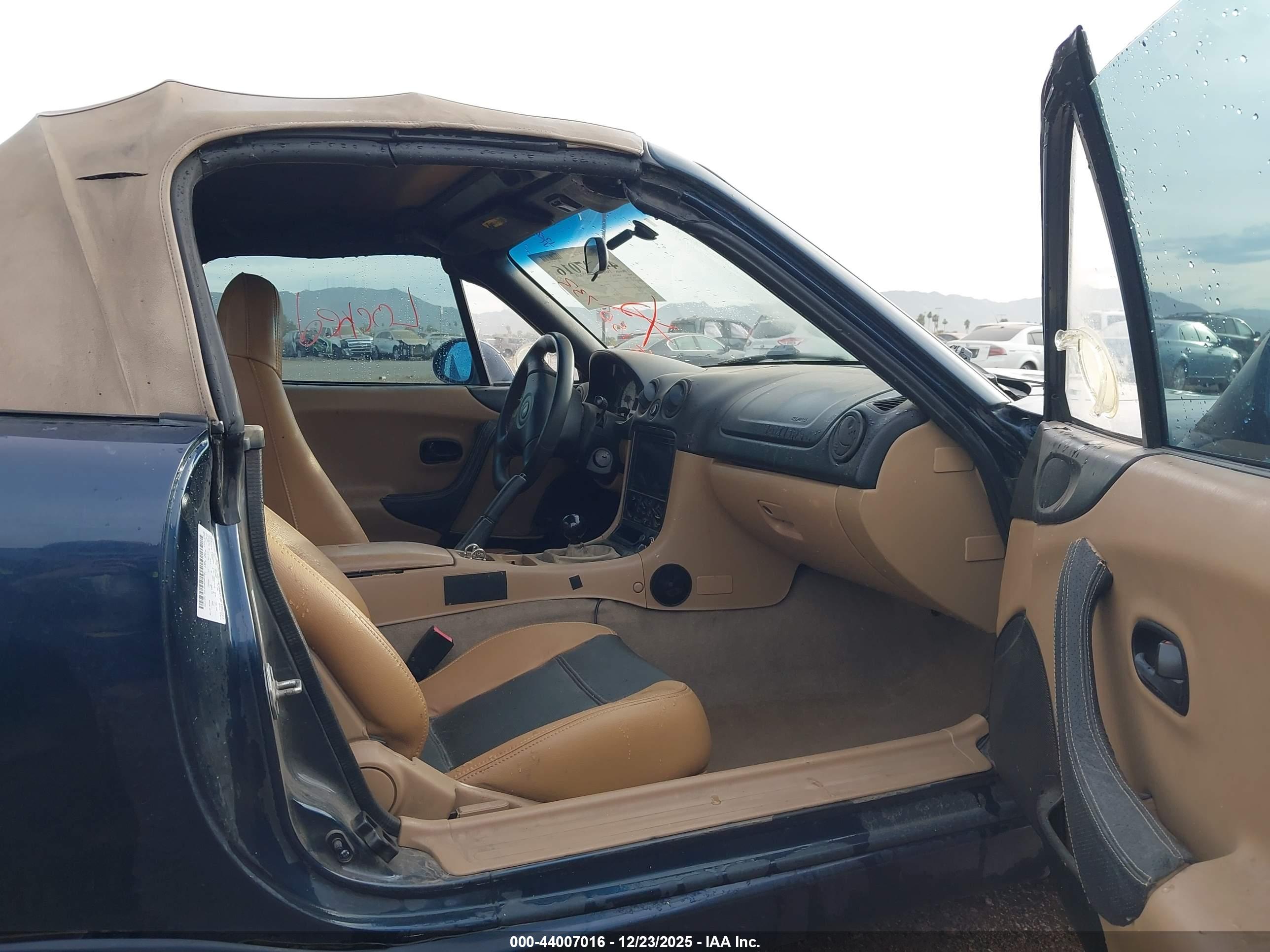 MAZDA MX-5 image 5