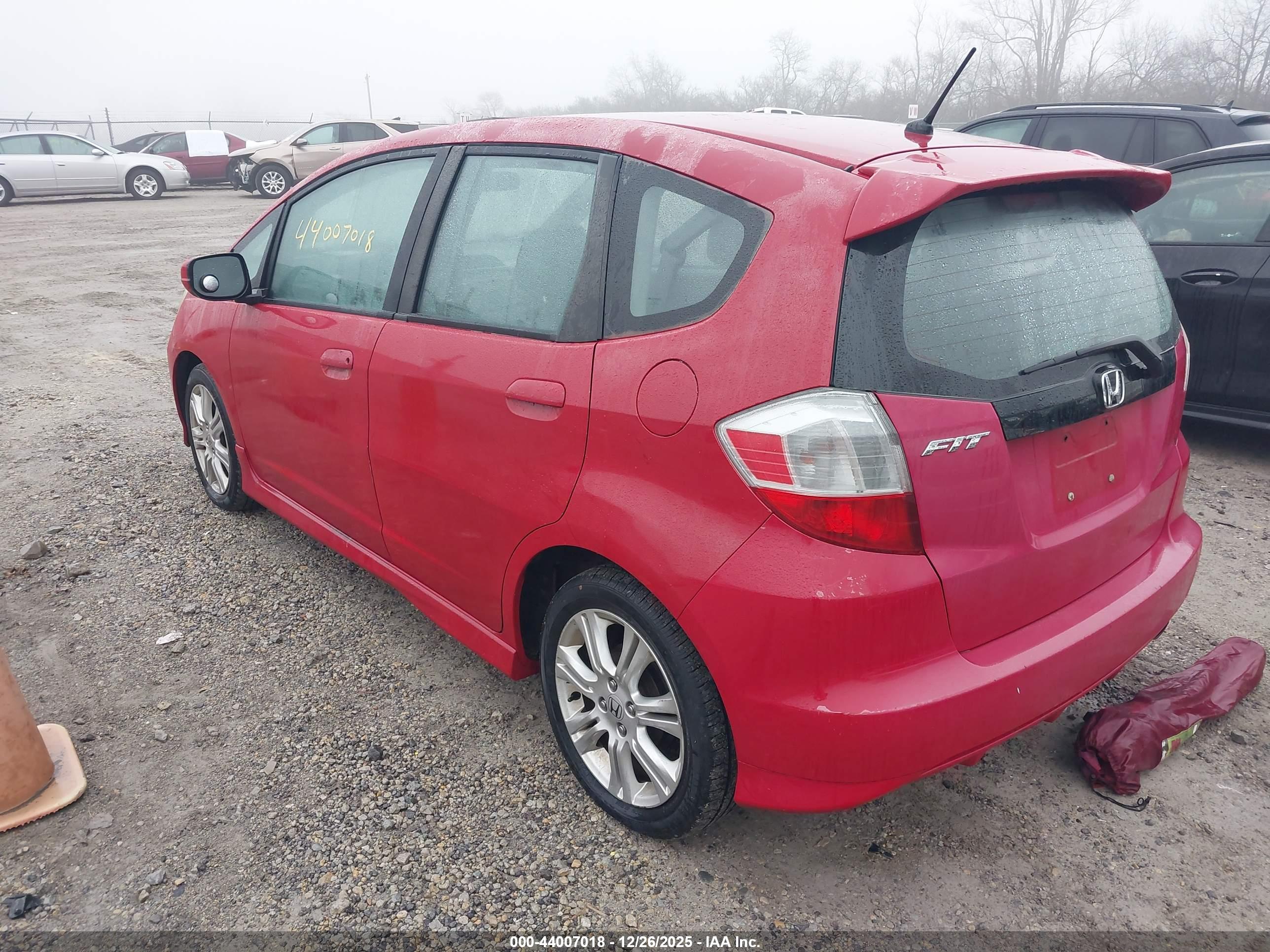 HONDA FIT image 3