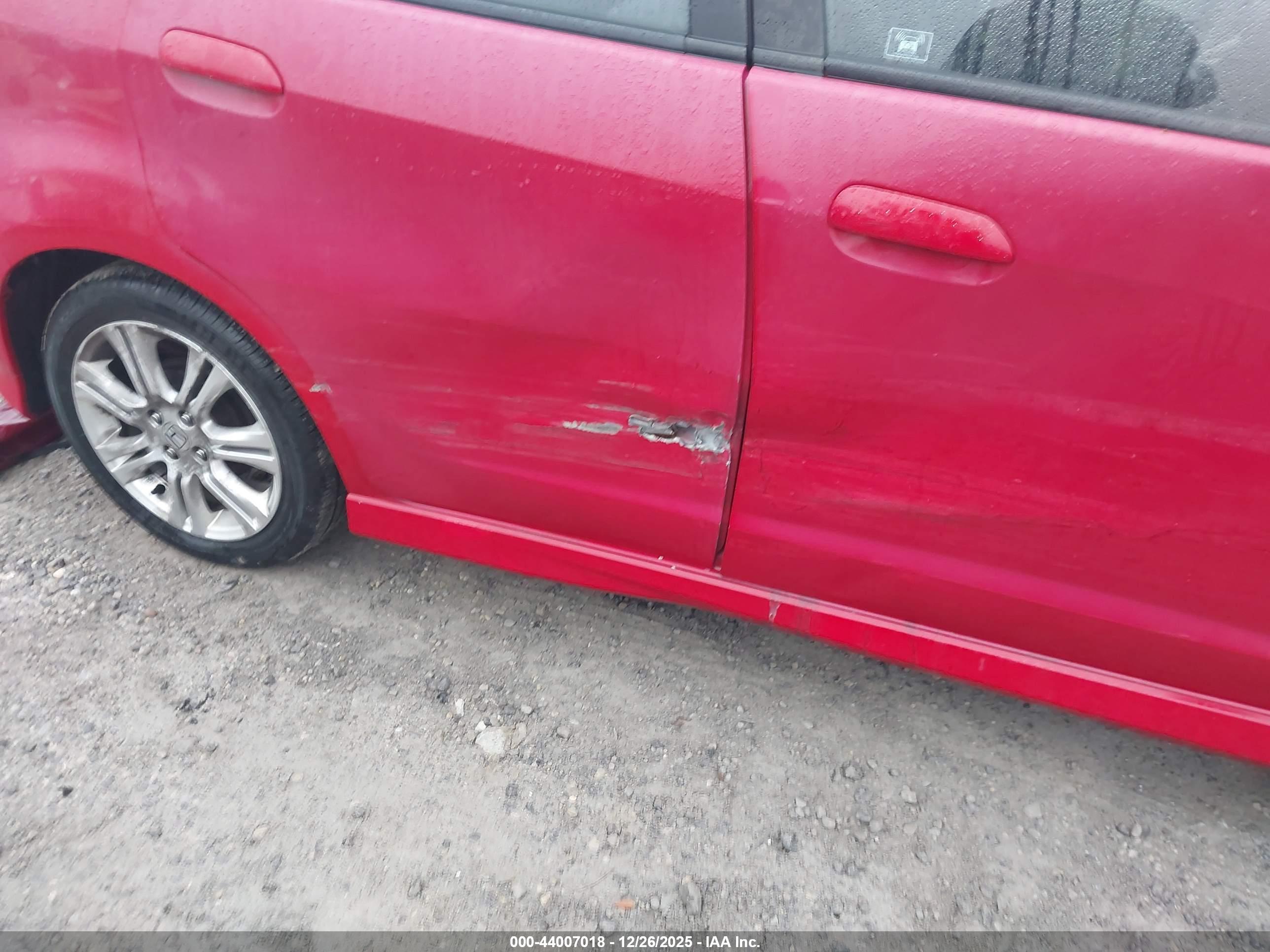 HONDA FIT image 6