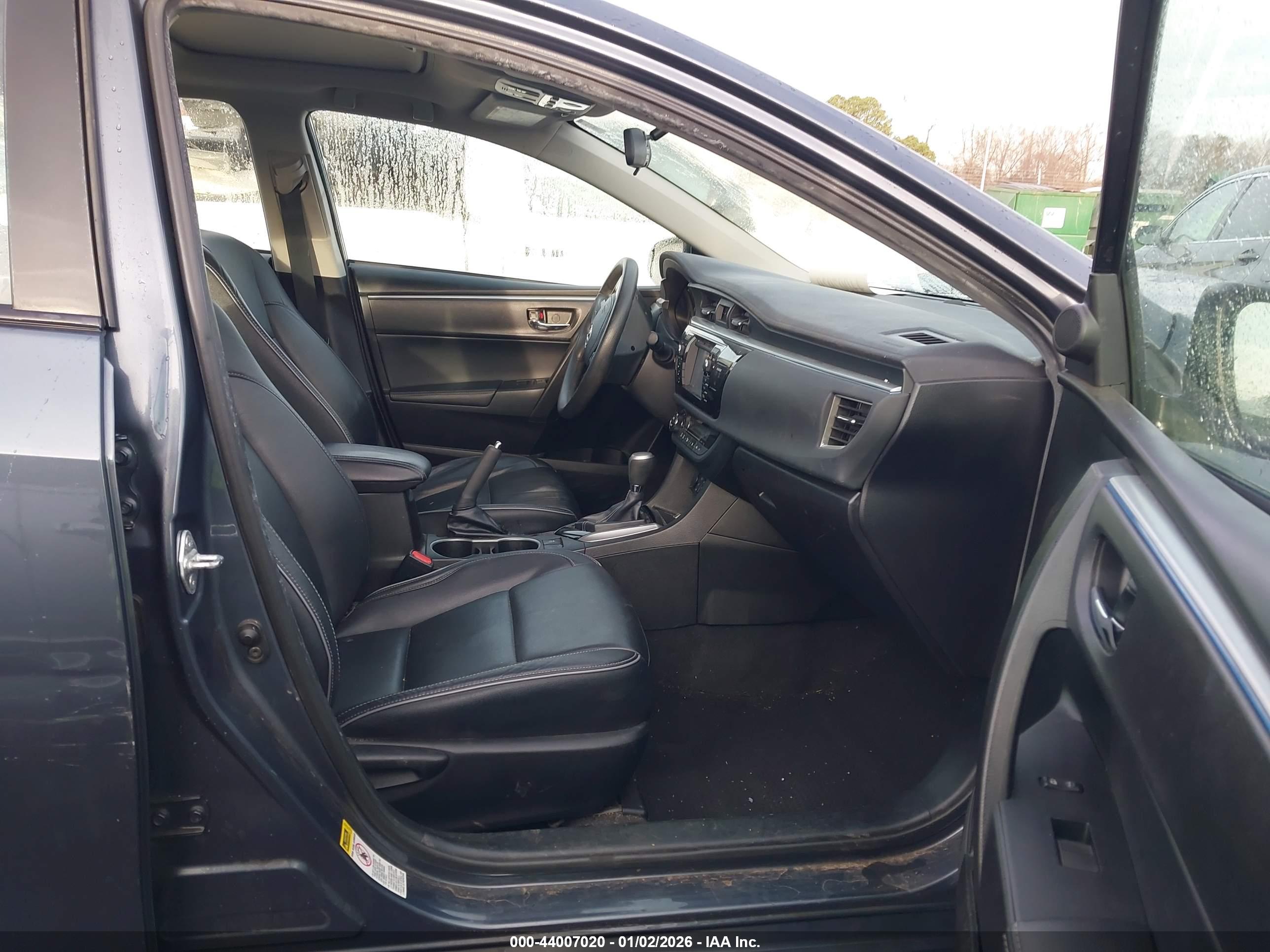 TOYOTA COROLLA image 5