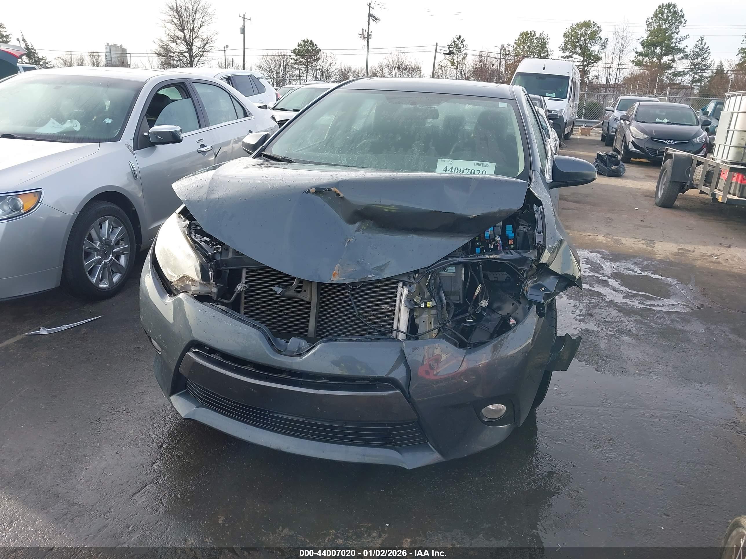 TOYOTA COROLLA image 6