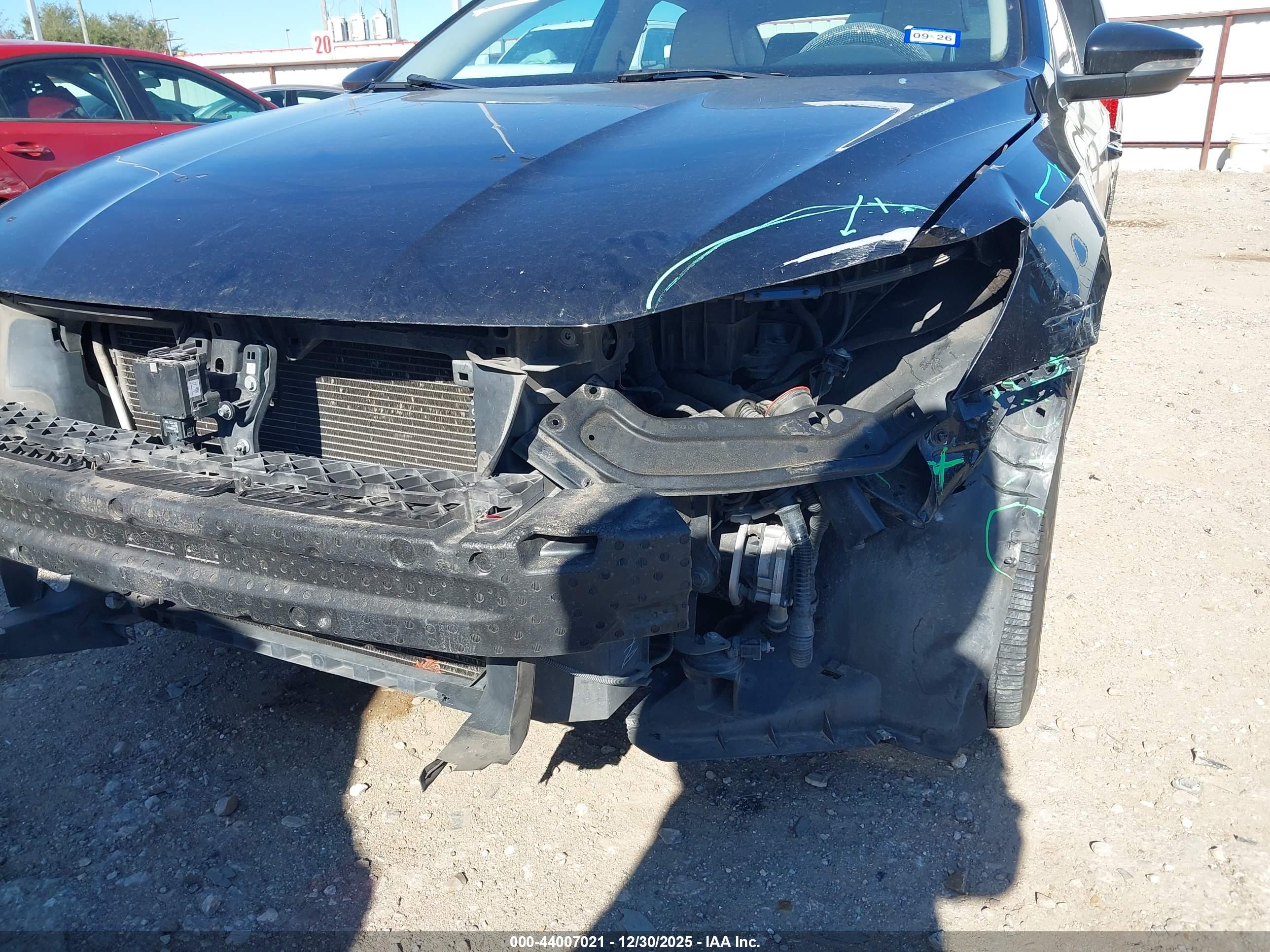 VOLKSWAGEN PASSAT image 6