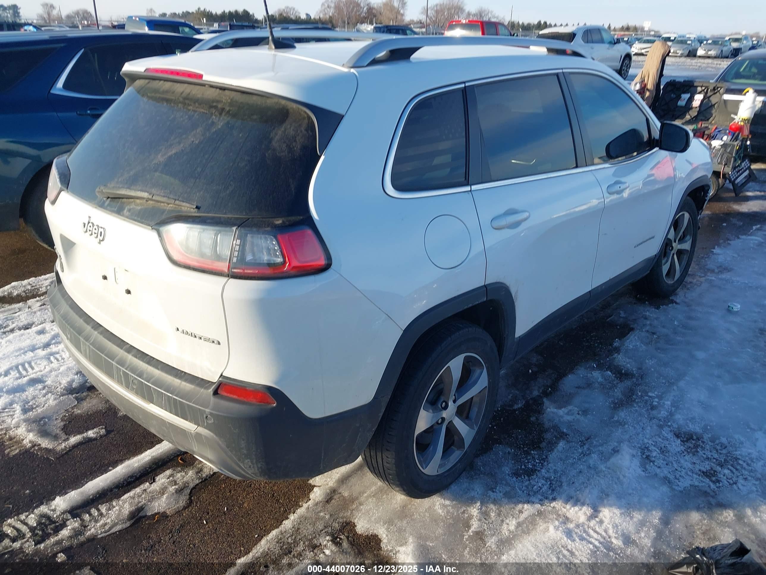 JEEP CHEROKEE image 4