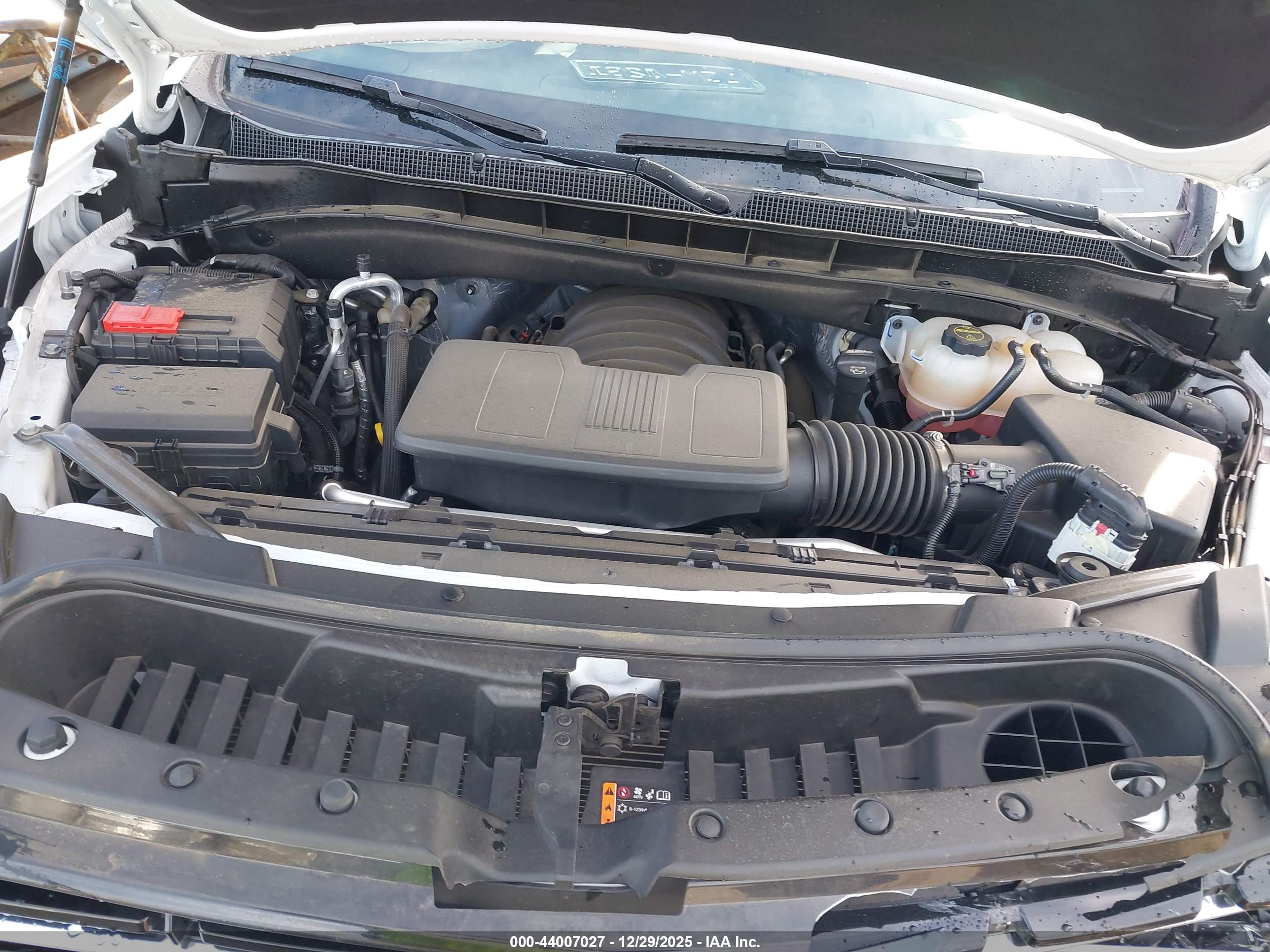 CHEVROLET TAHOE image 10