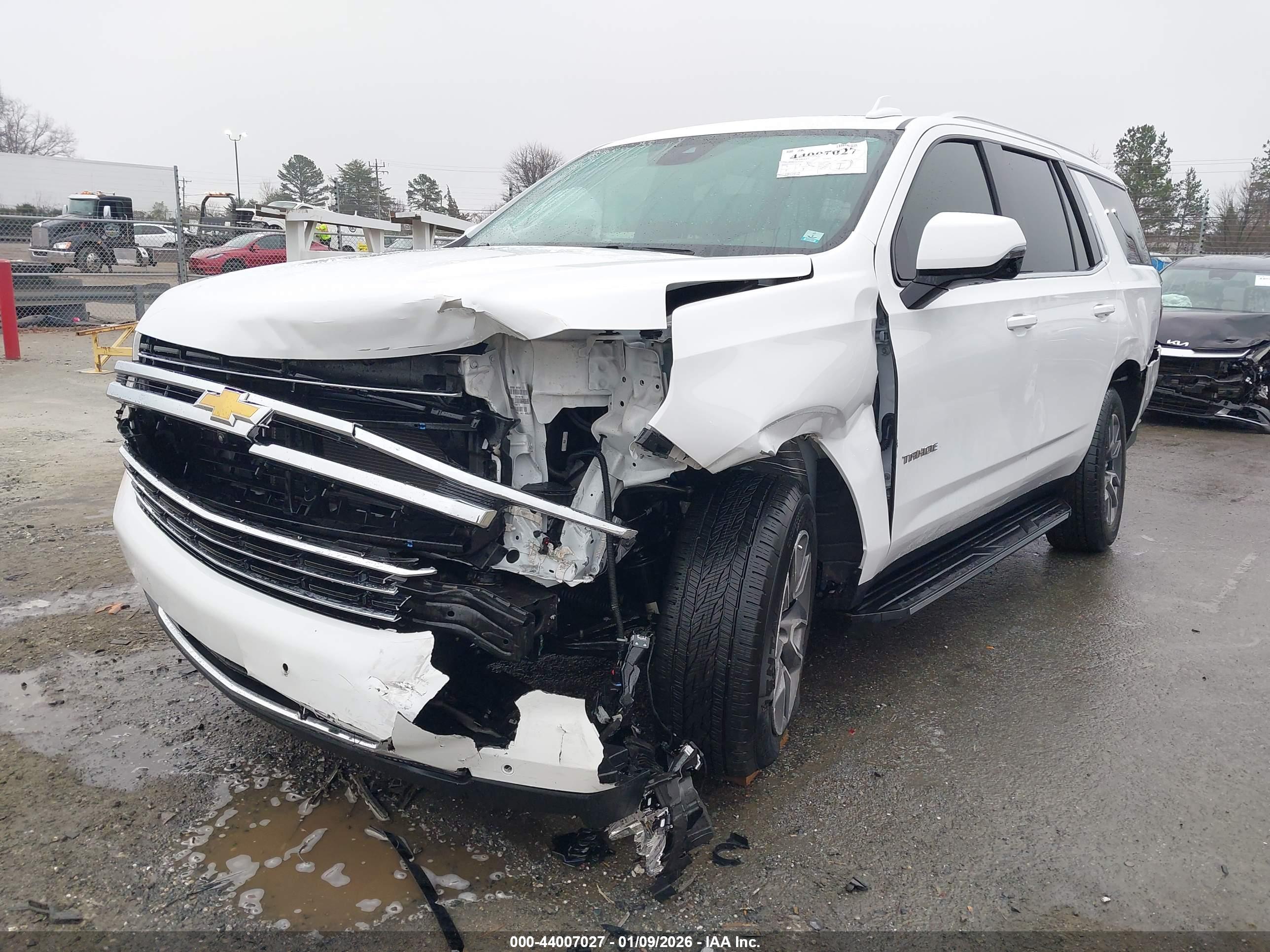 CHEVROLET TAHOE image 6