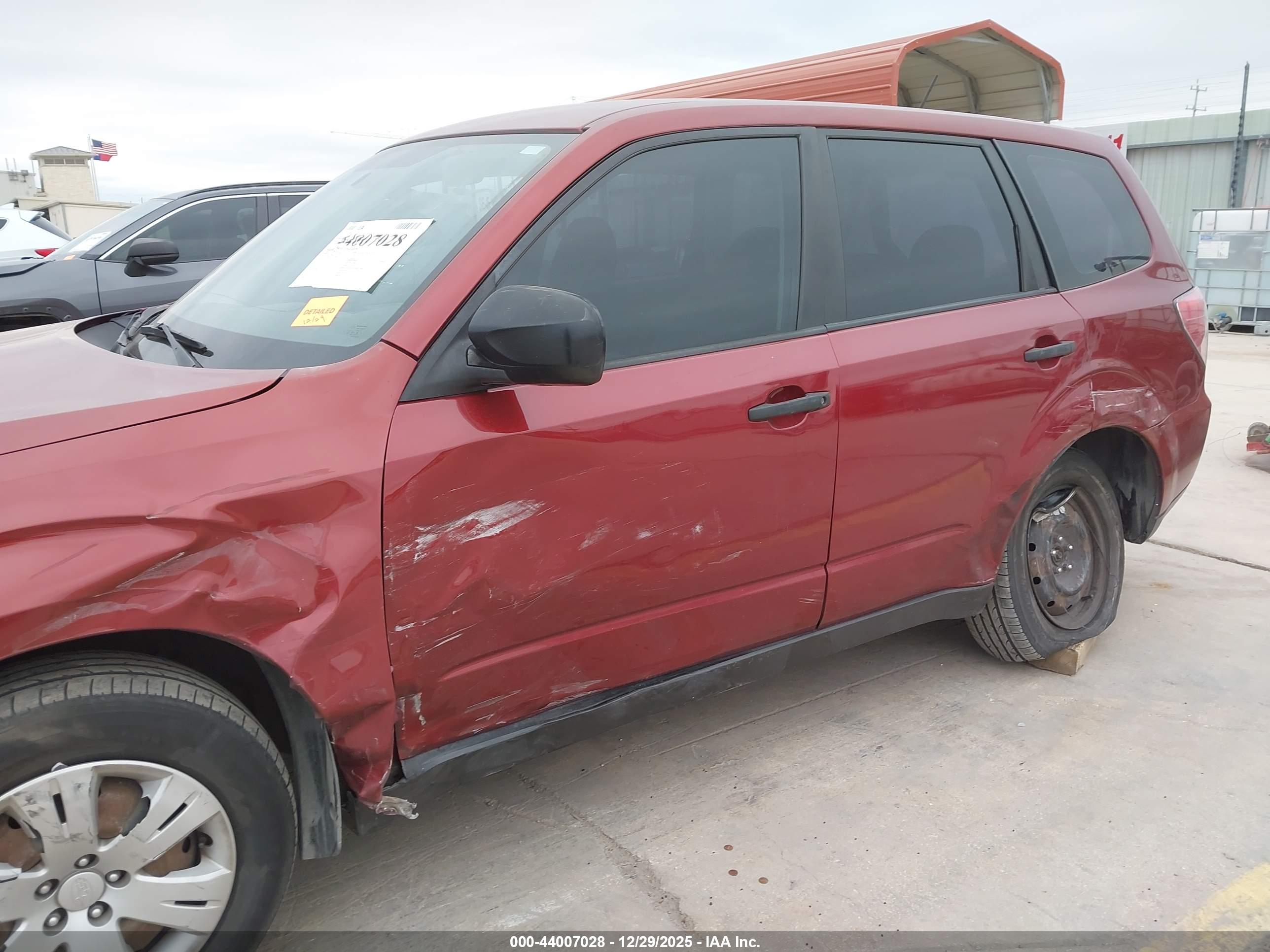 SUBARU FORESTER image 6