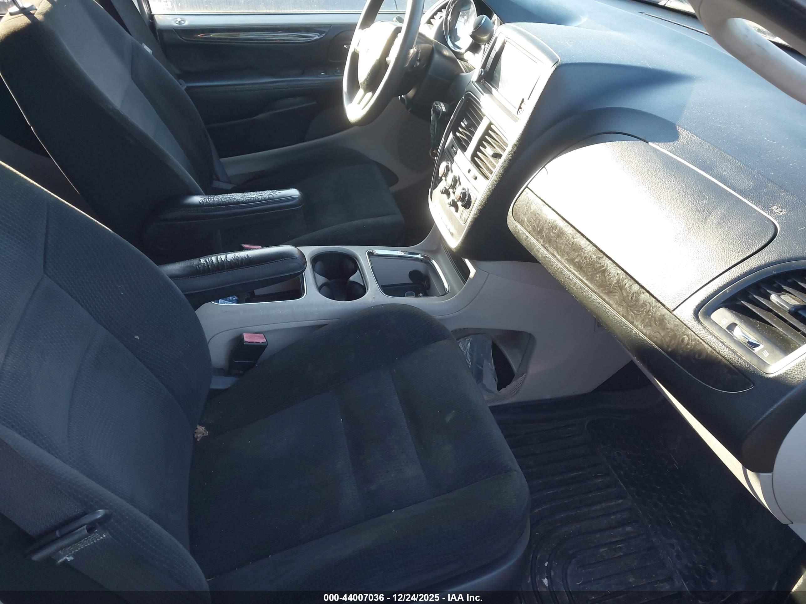DODGE GRAND image 5
