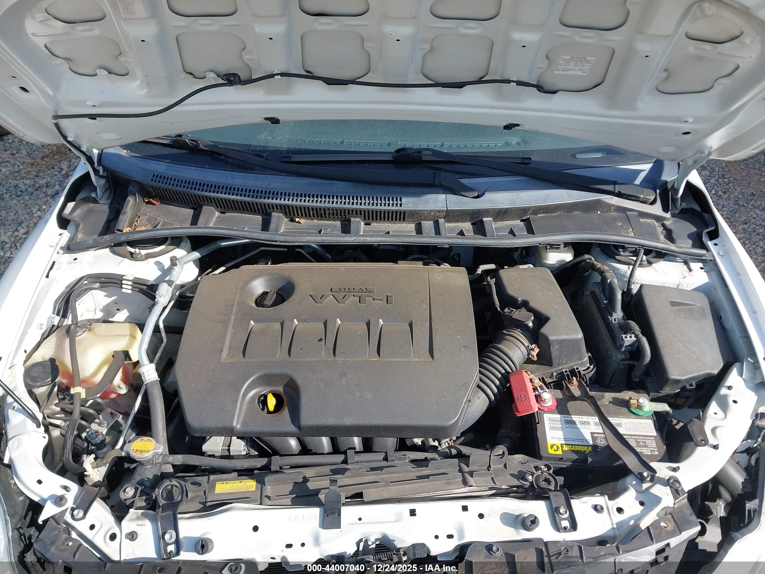TOYOTA COROLLA image 10