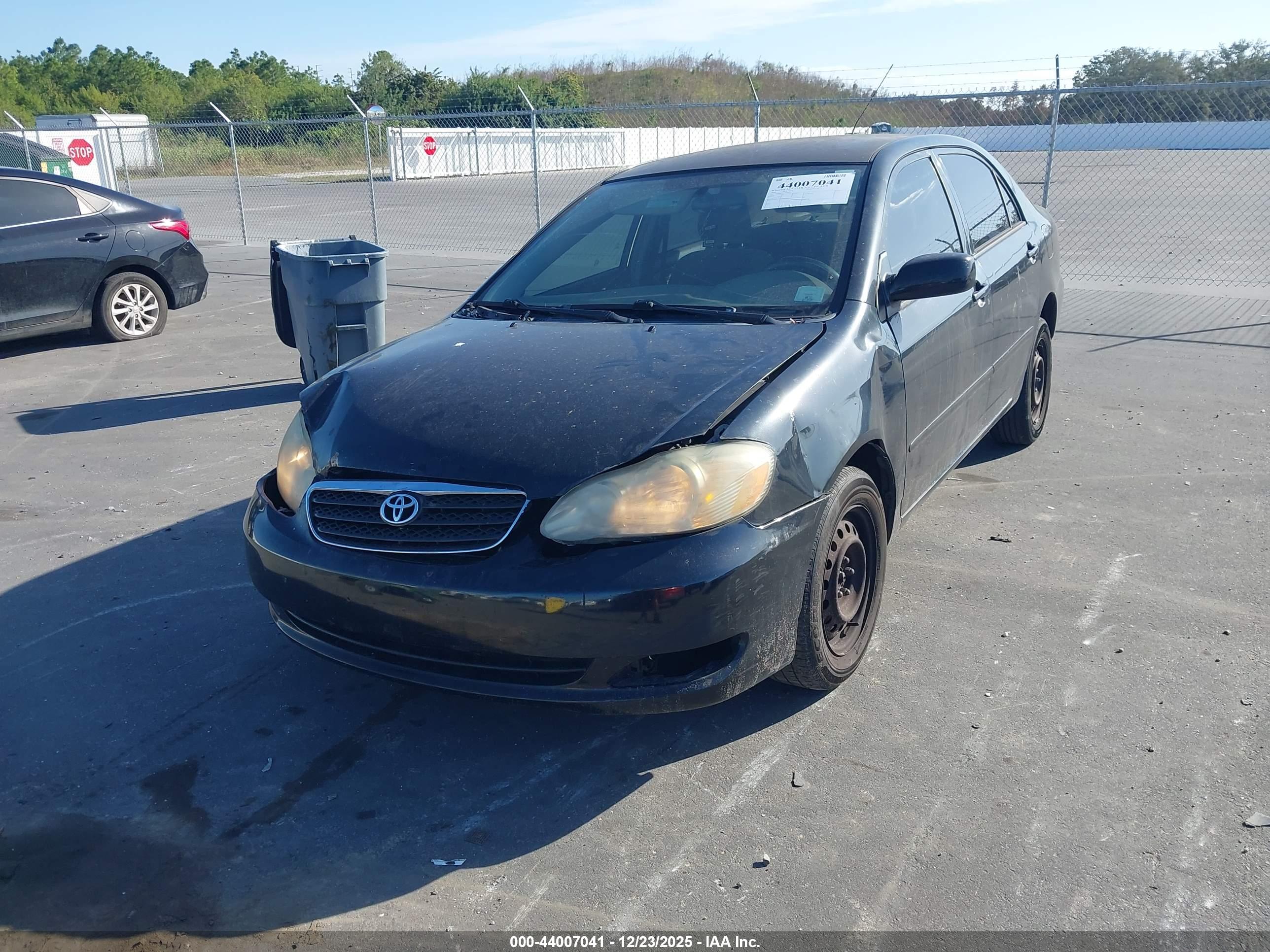 TOYOTA COROLLA image 2