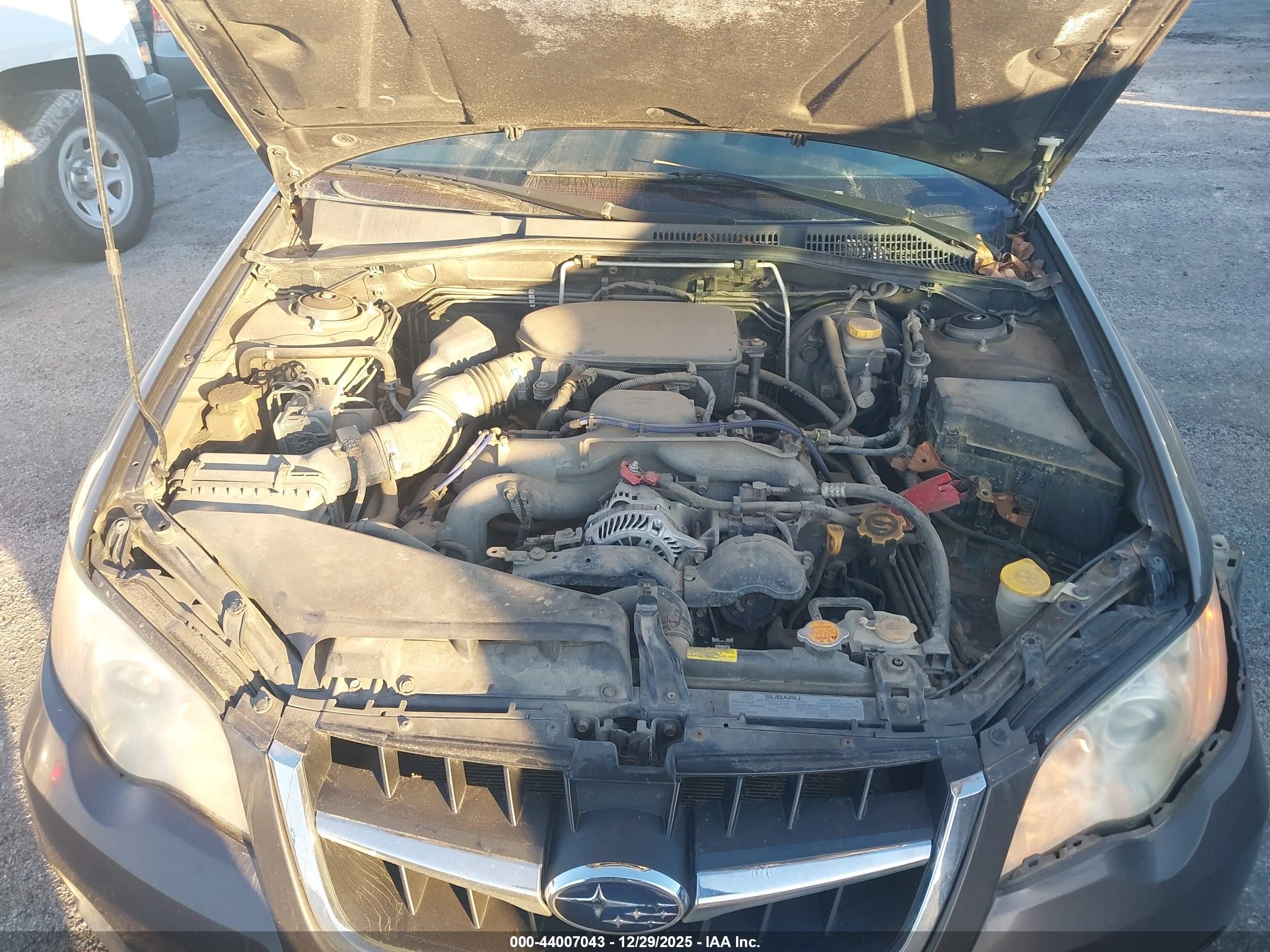 SUBARU OUTBACK image 10