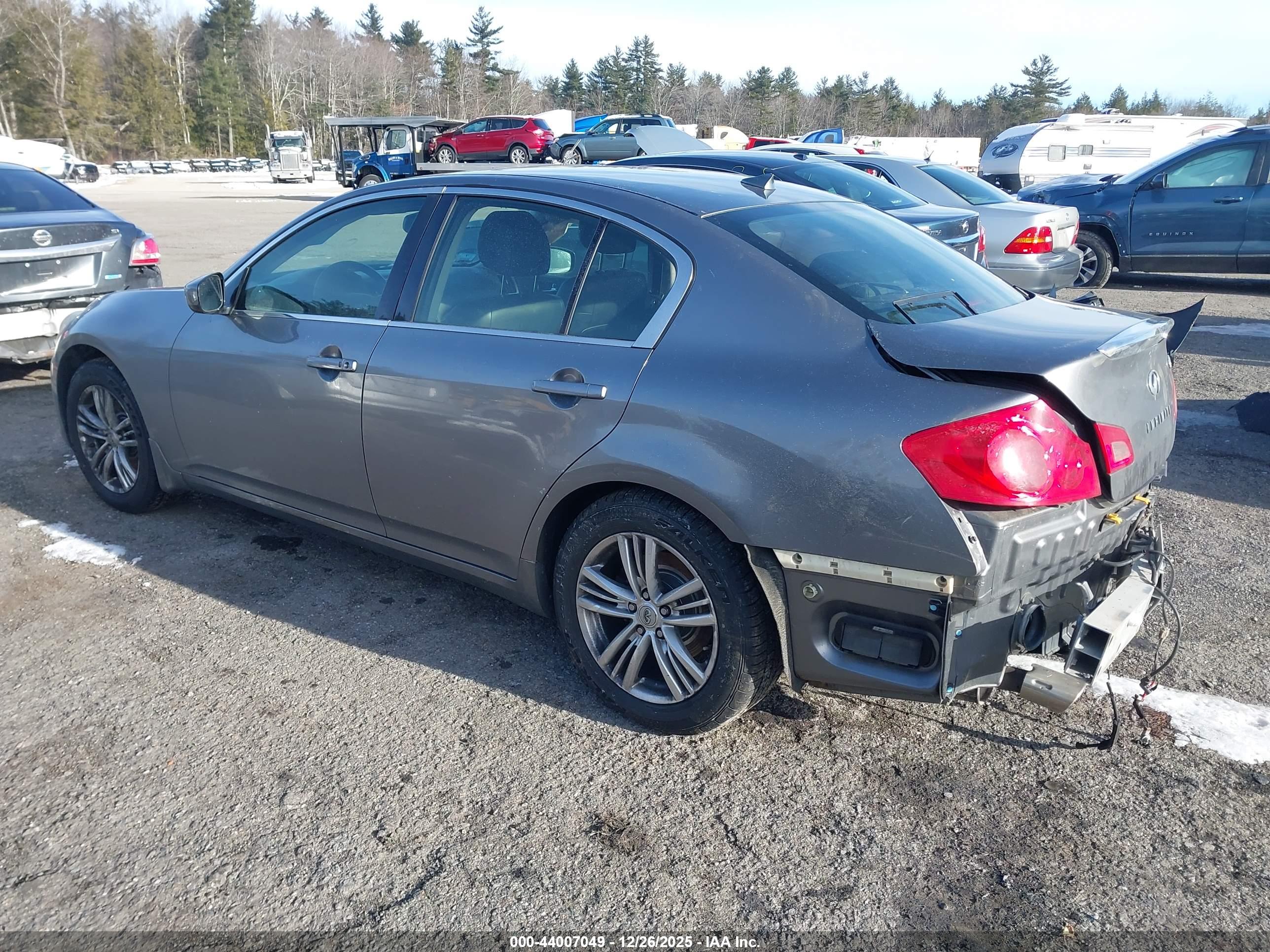 INFINITI G37X image 3