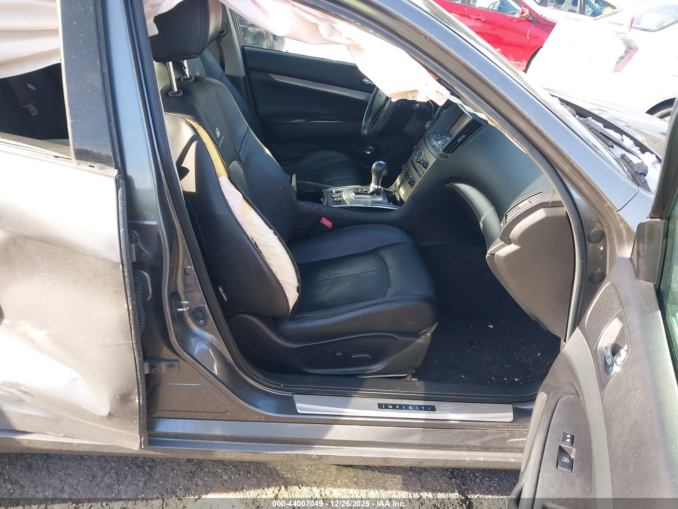 INFINITI G37X image 5