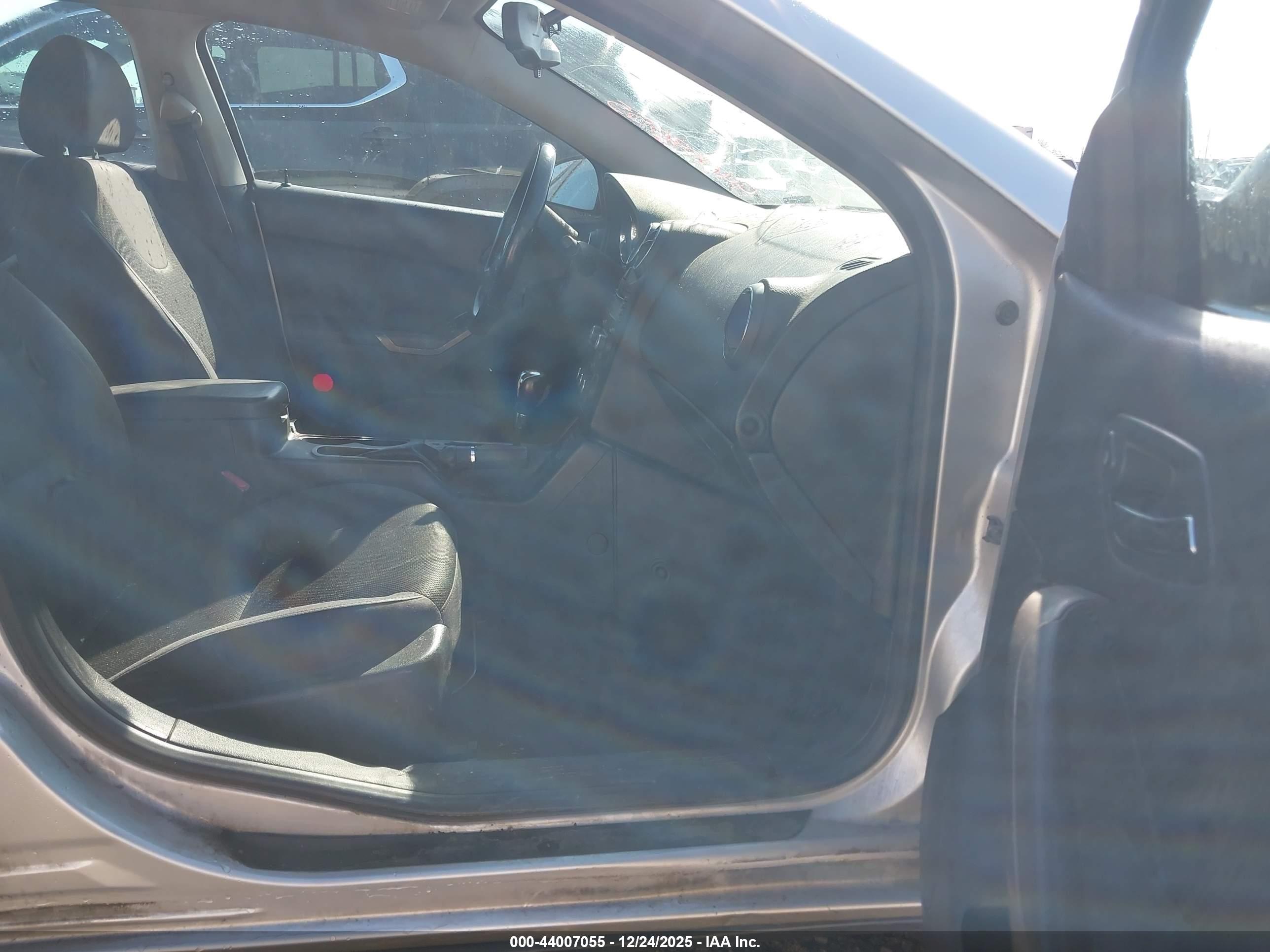 PONTIAC G6 image 5