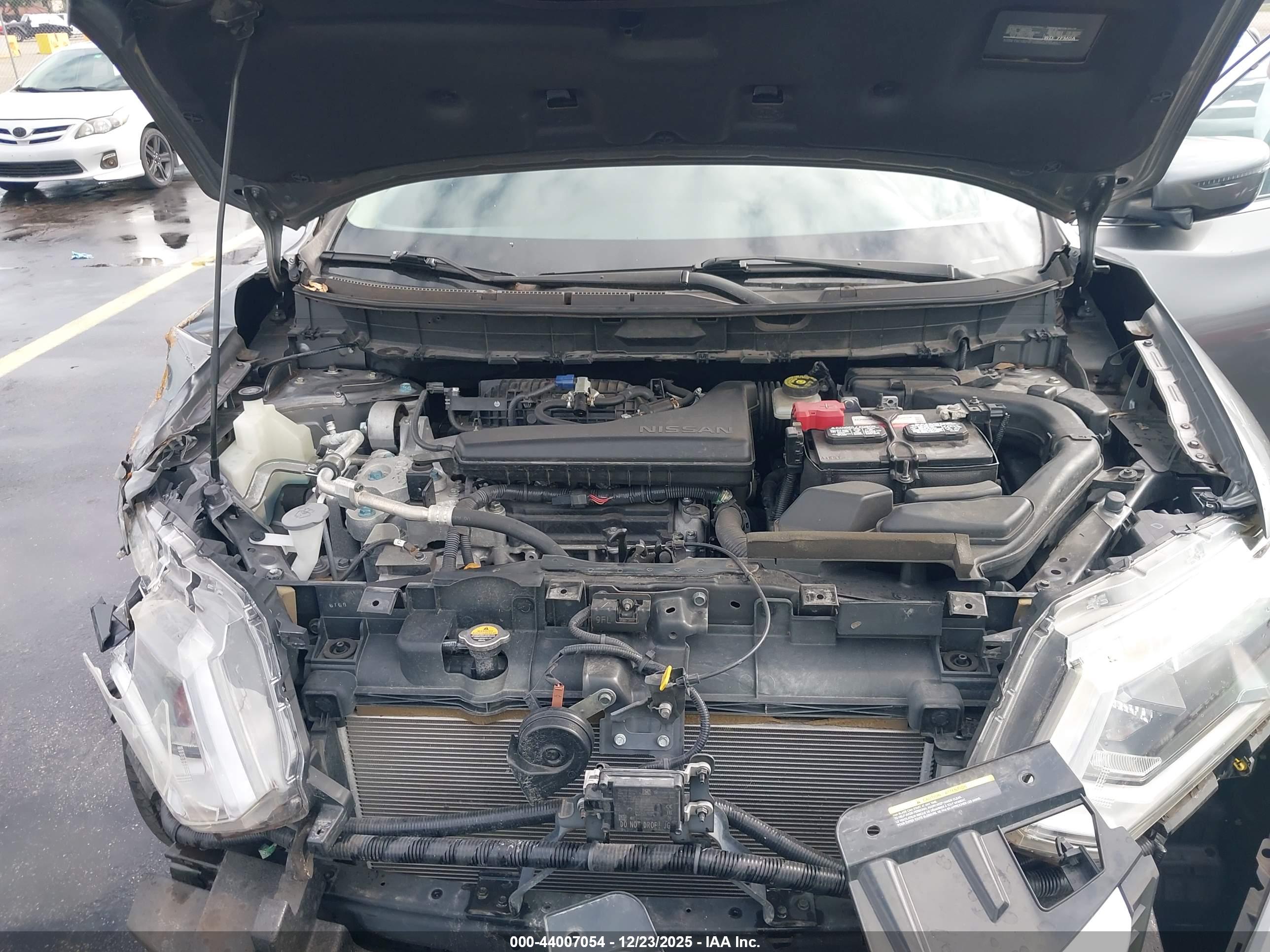 NISSAN ROGUE image 10