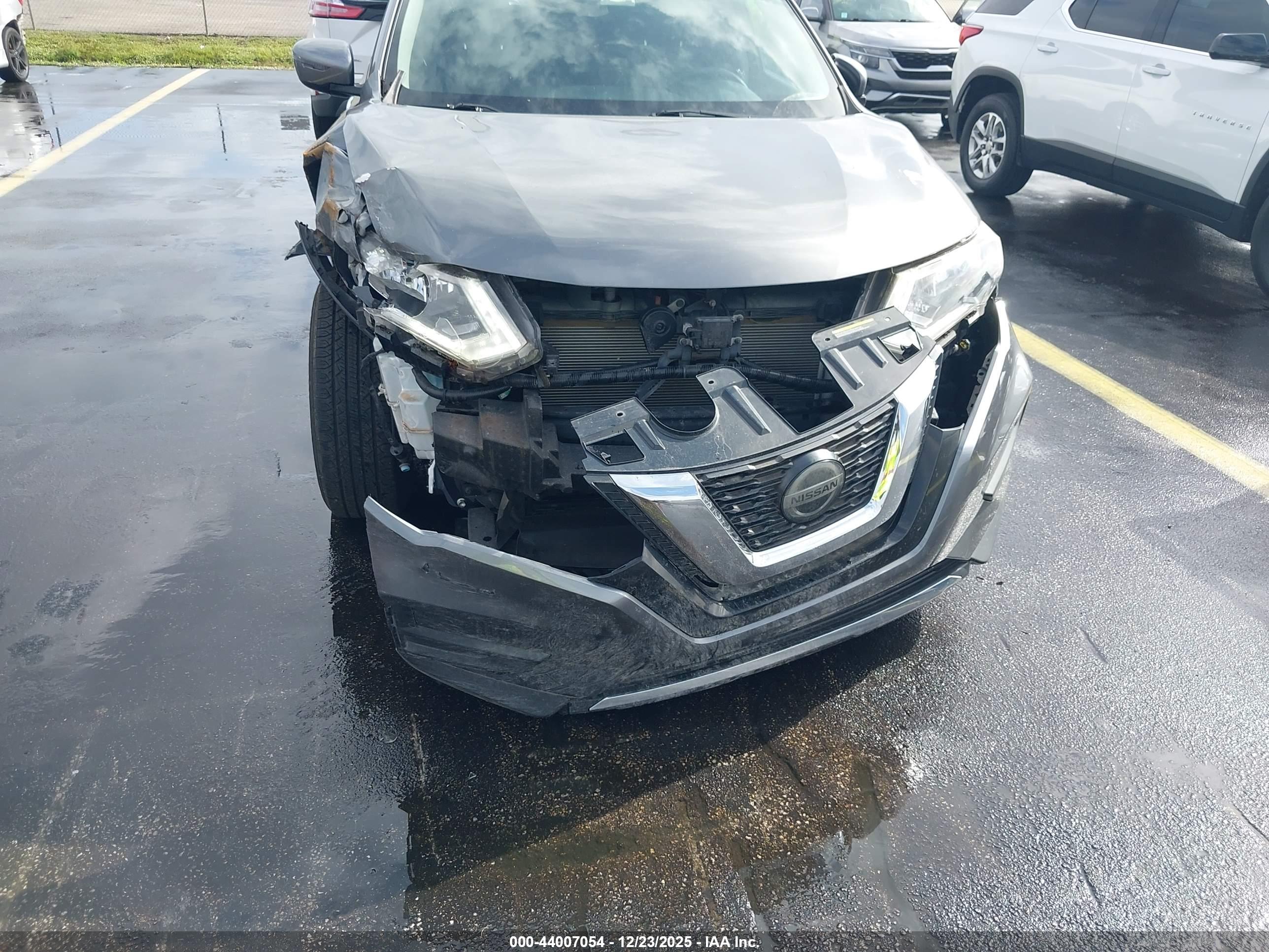 NISSAN ROGUE image 6