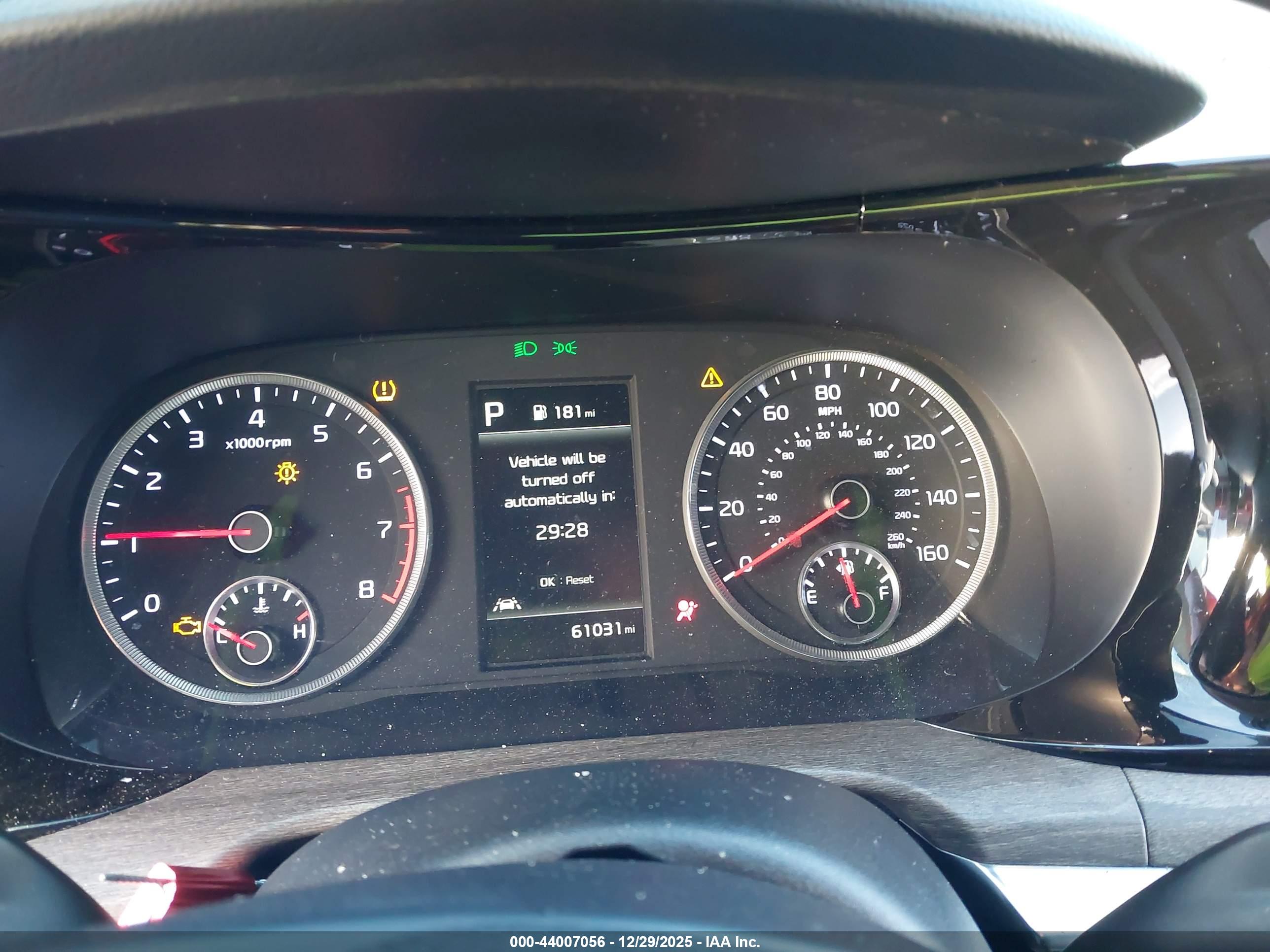 KIA K5 image 7