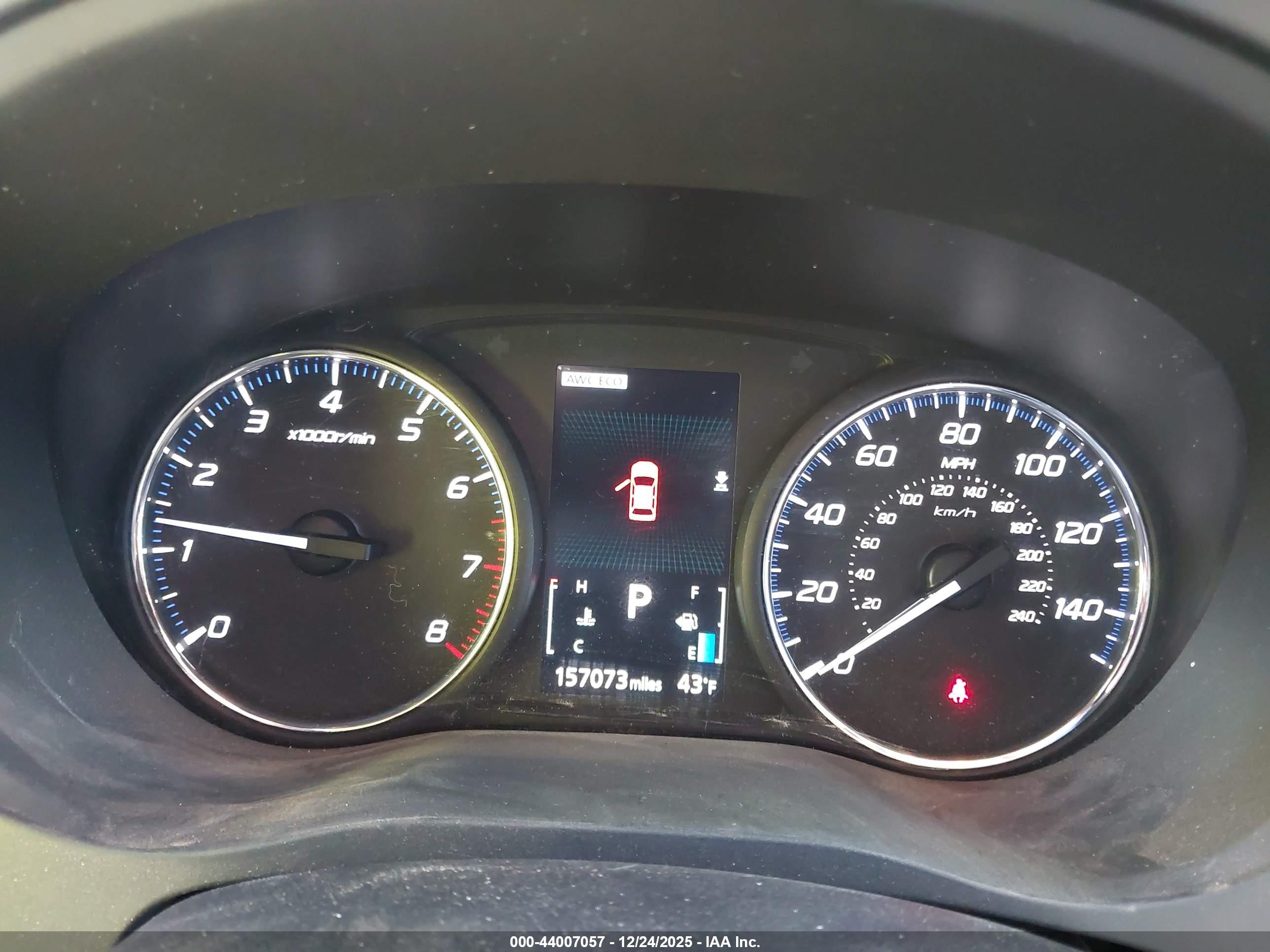 MITSUBISHI OUTLANDER image 7