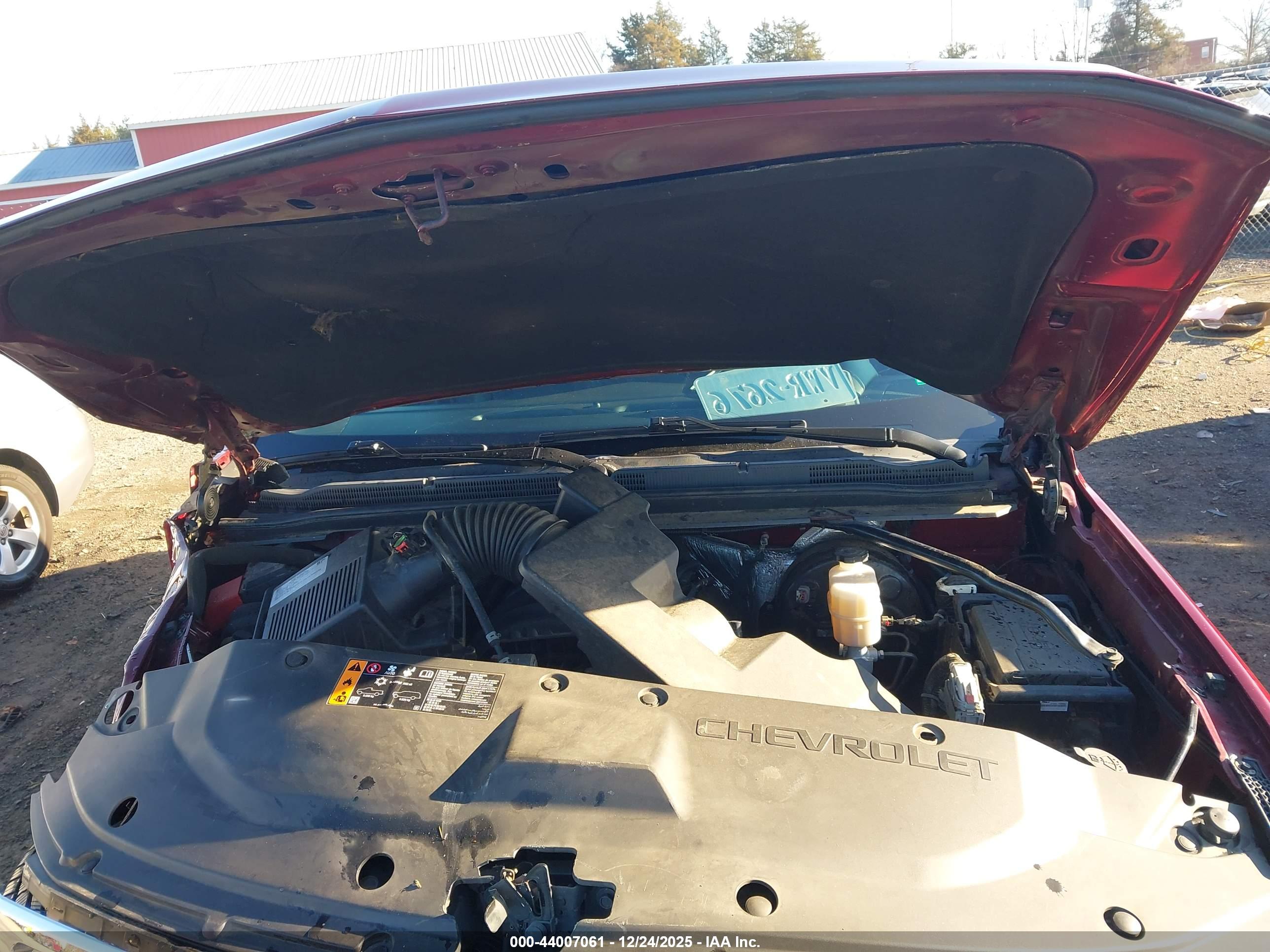 CHEVROLET TAHOE image 10