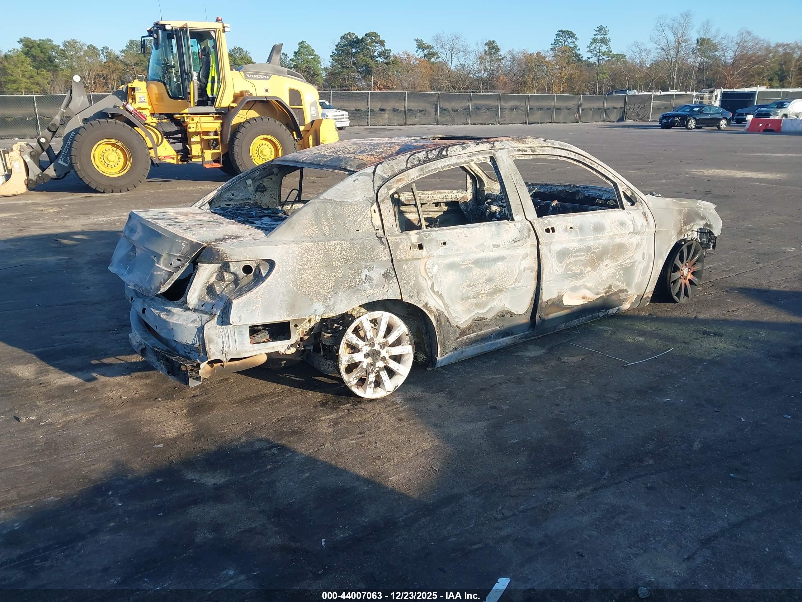CHRYSLER 200 image 4
