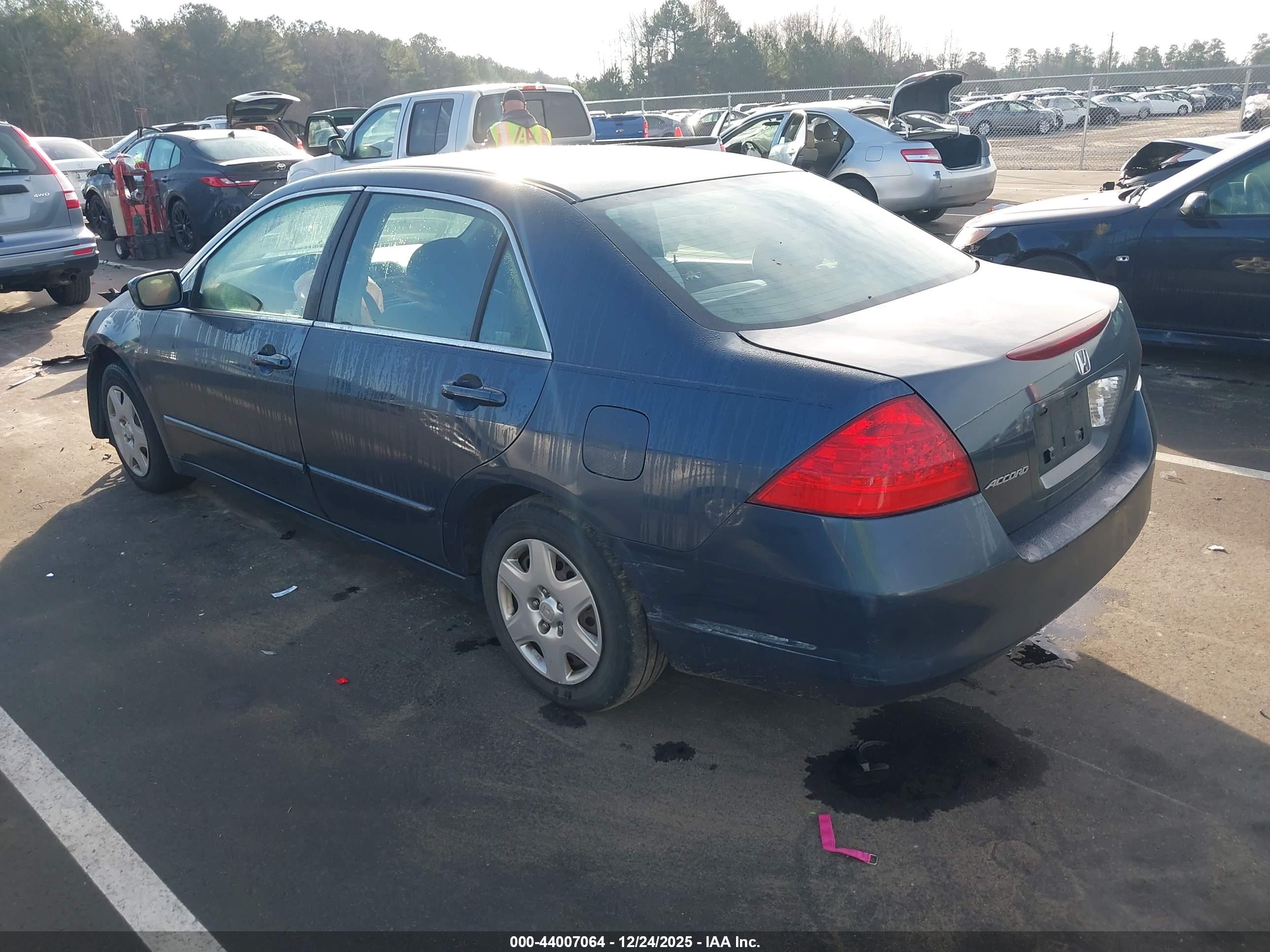 HONDA ACCORD image 3