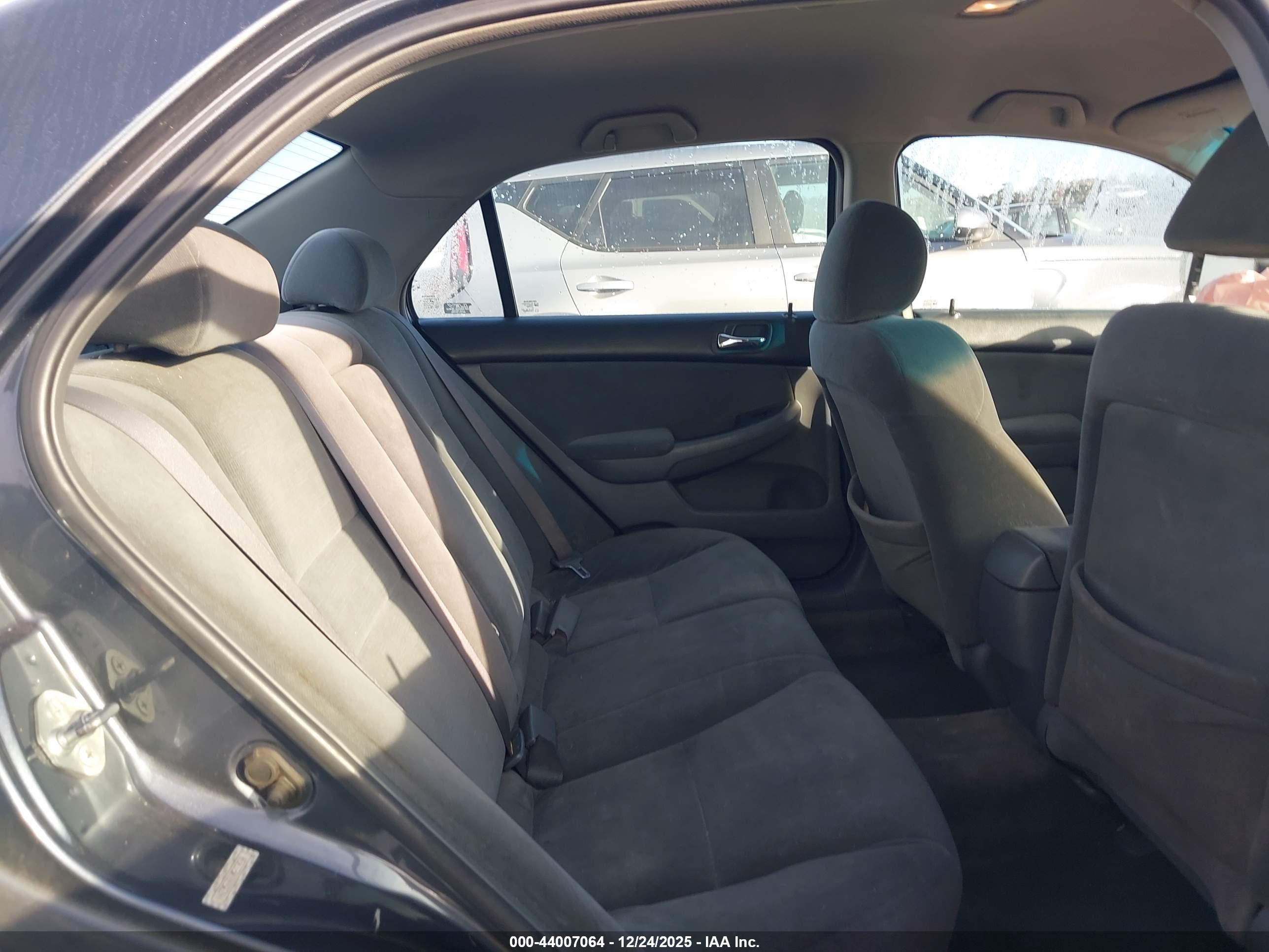 HONDA ACCORD image 8