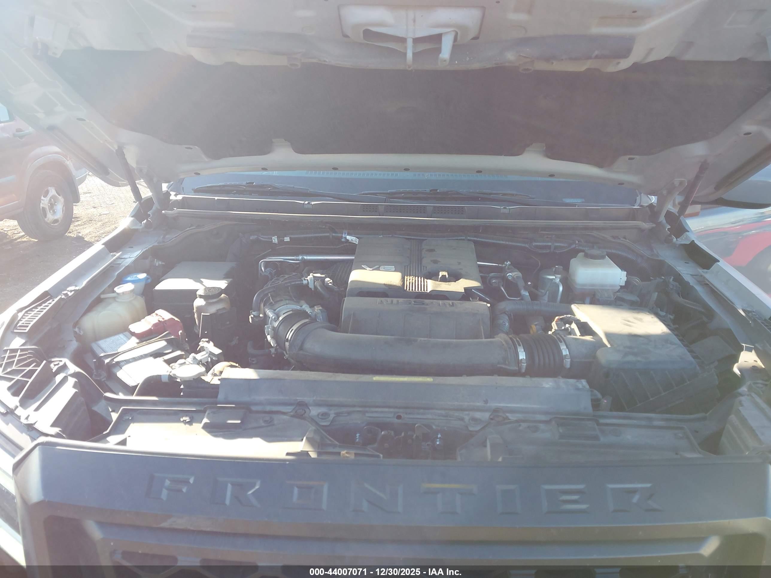 NISSAN FRONTIER image 10