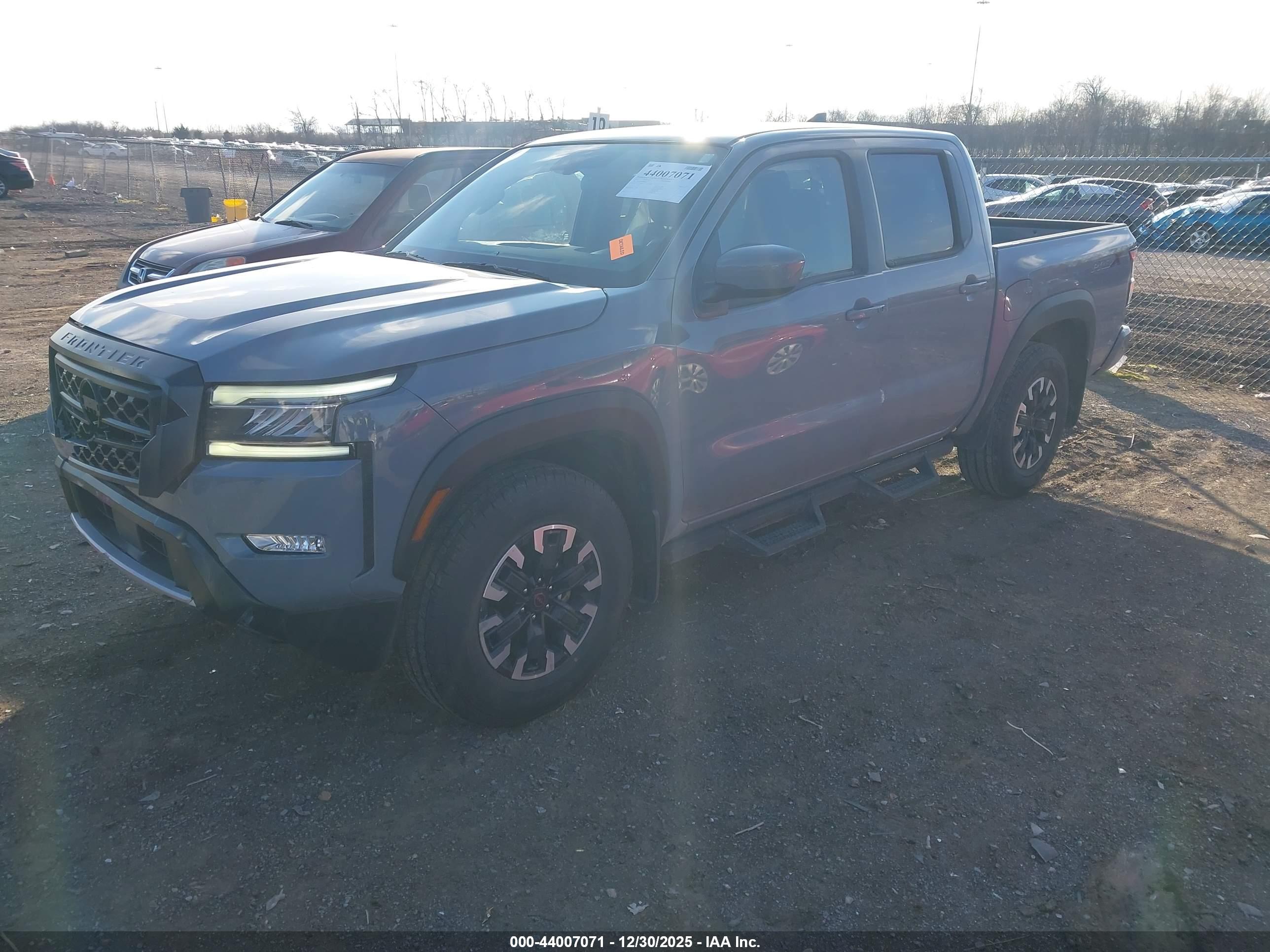 NISSAN FRONTIER image 2