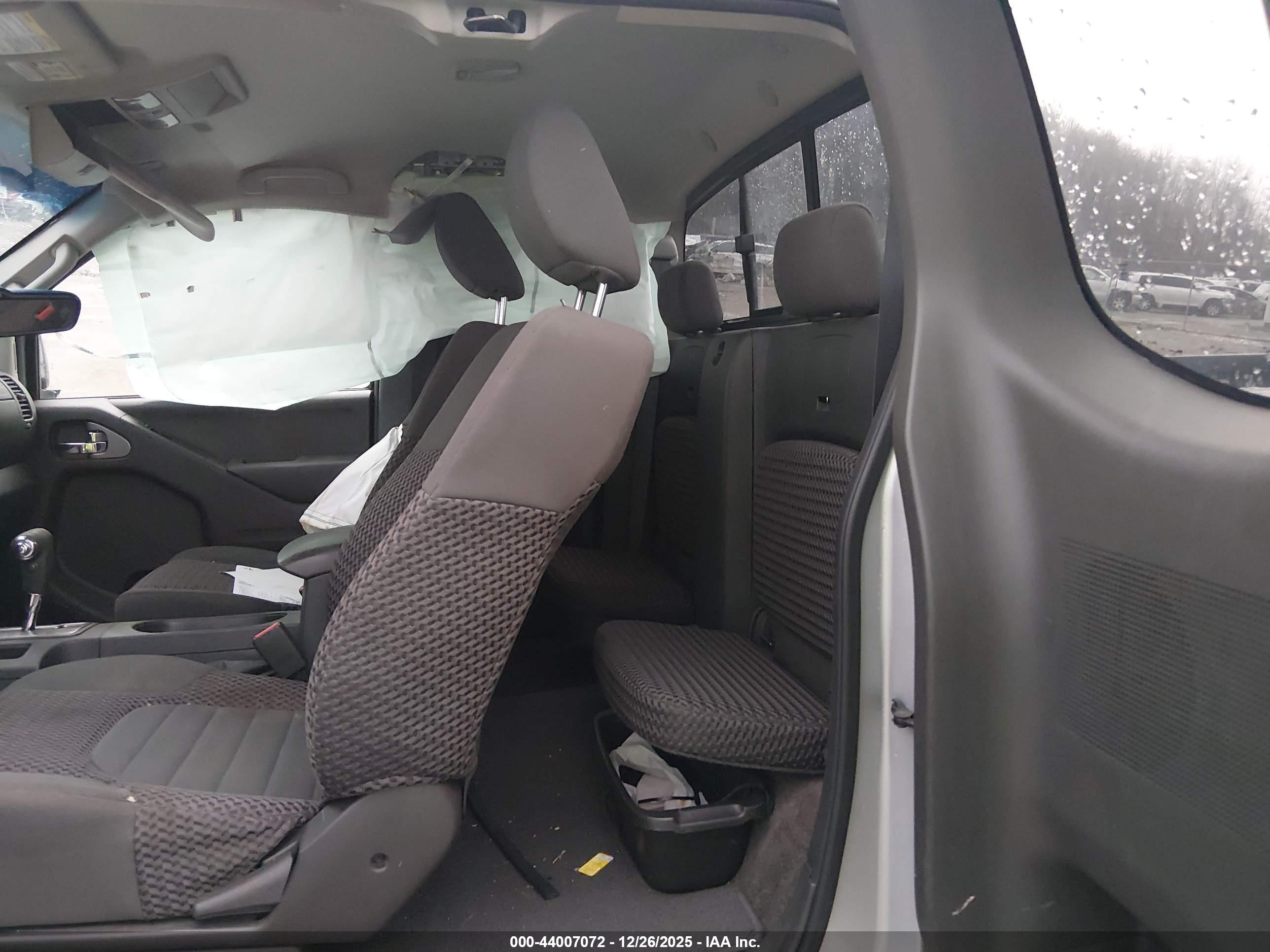 NISSAN FRONTIER image 8